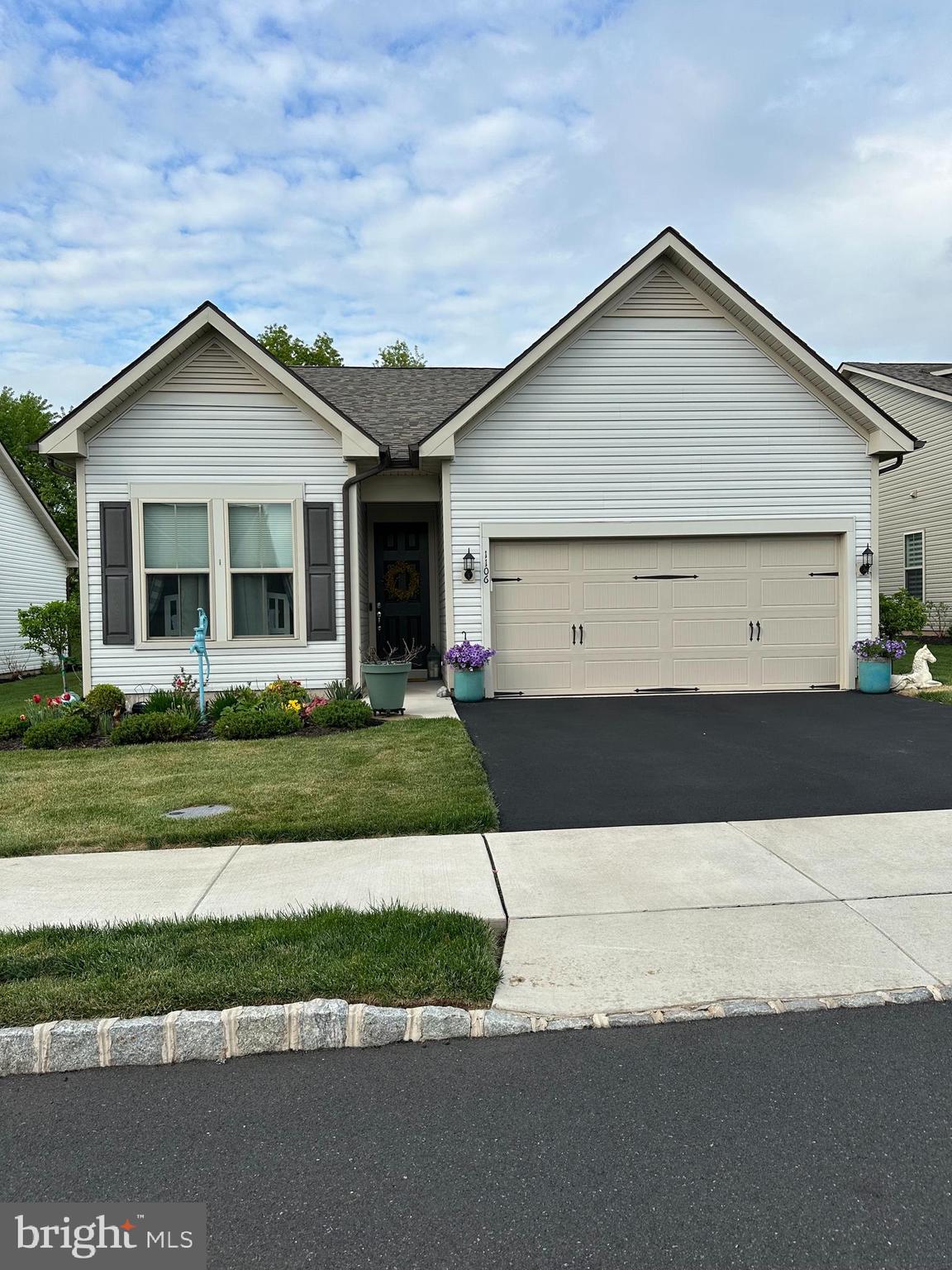 DEL WEBB NORTH PENN - Residential
