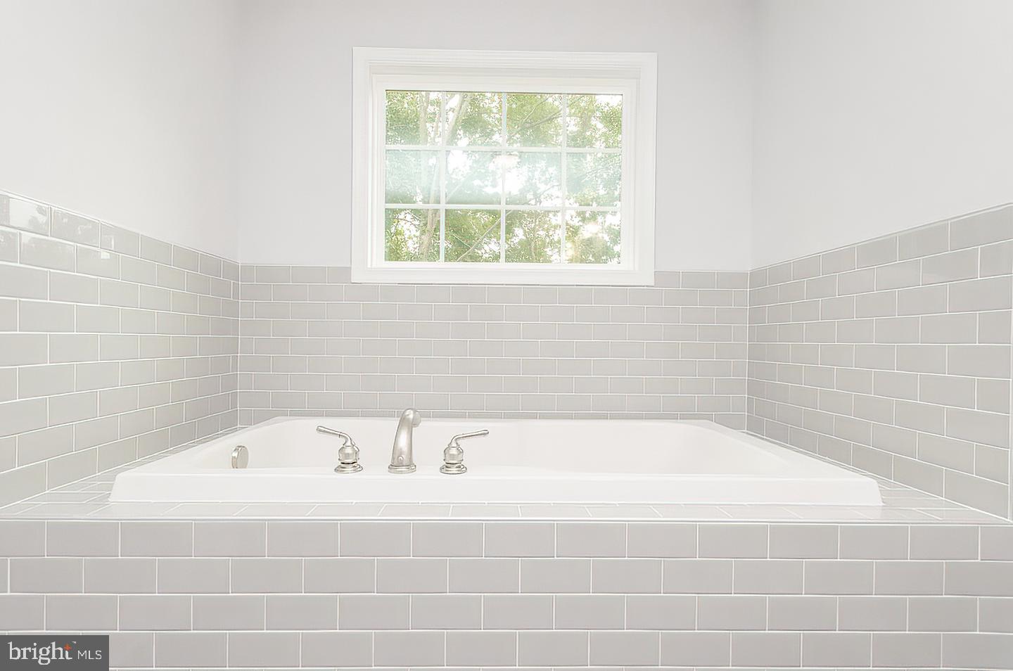 MILTON'S LANDING - Residential