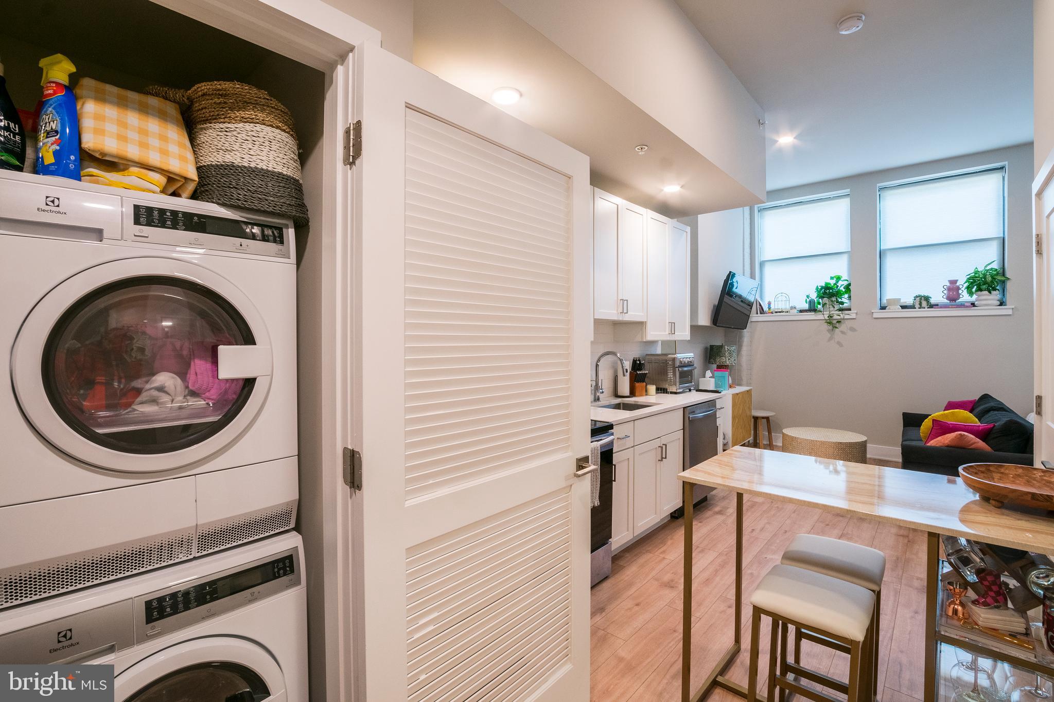 POINT BREEZE - Residential Lease