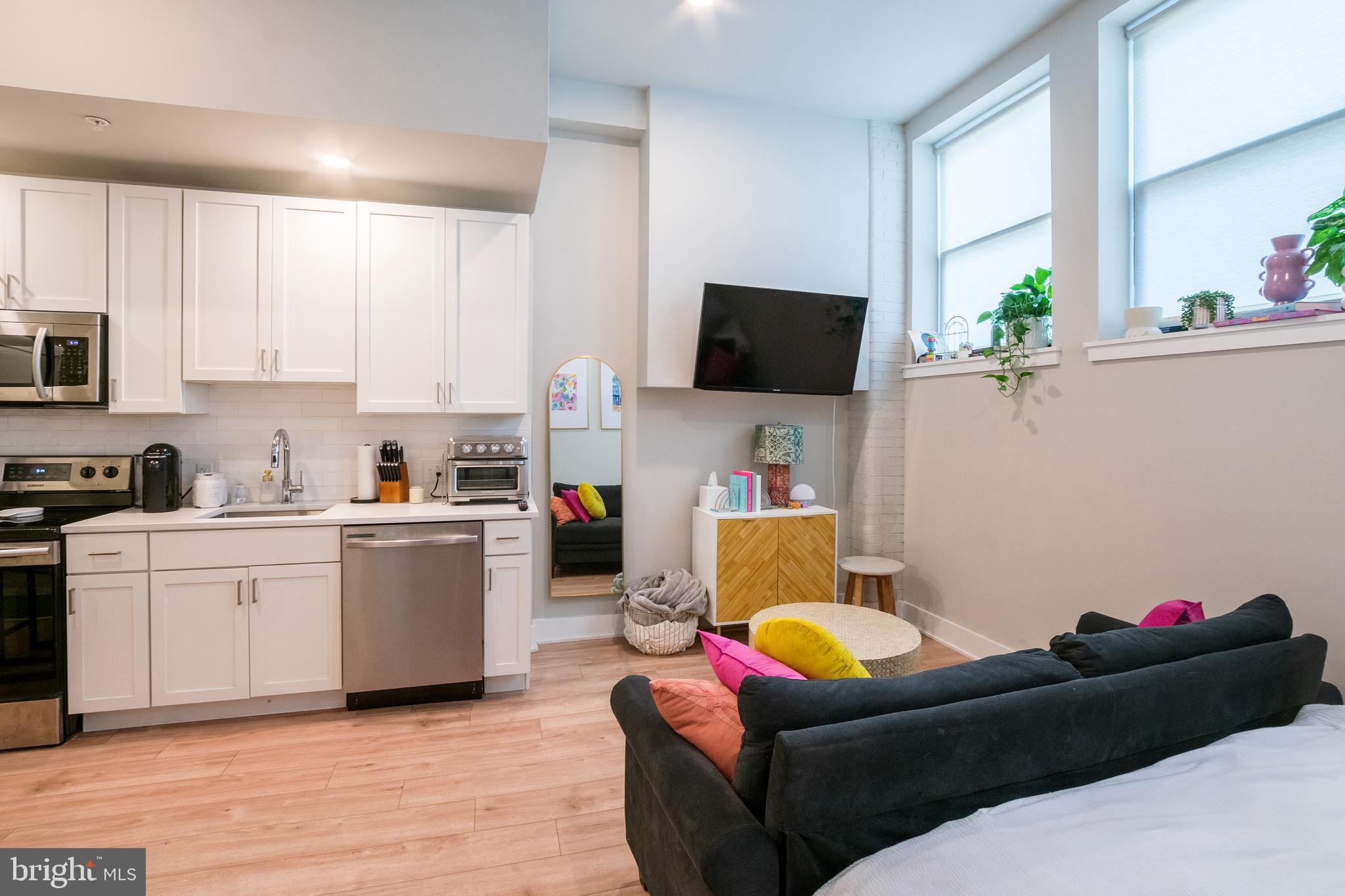 POINT BREEZE - Residential Lease