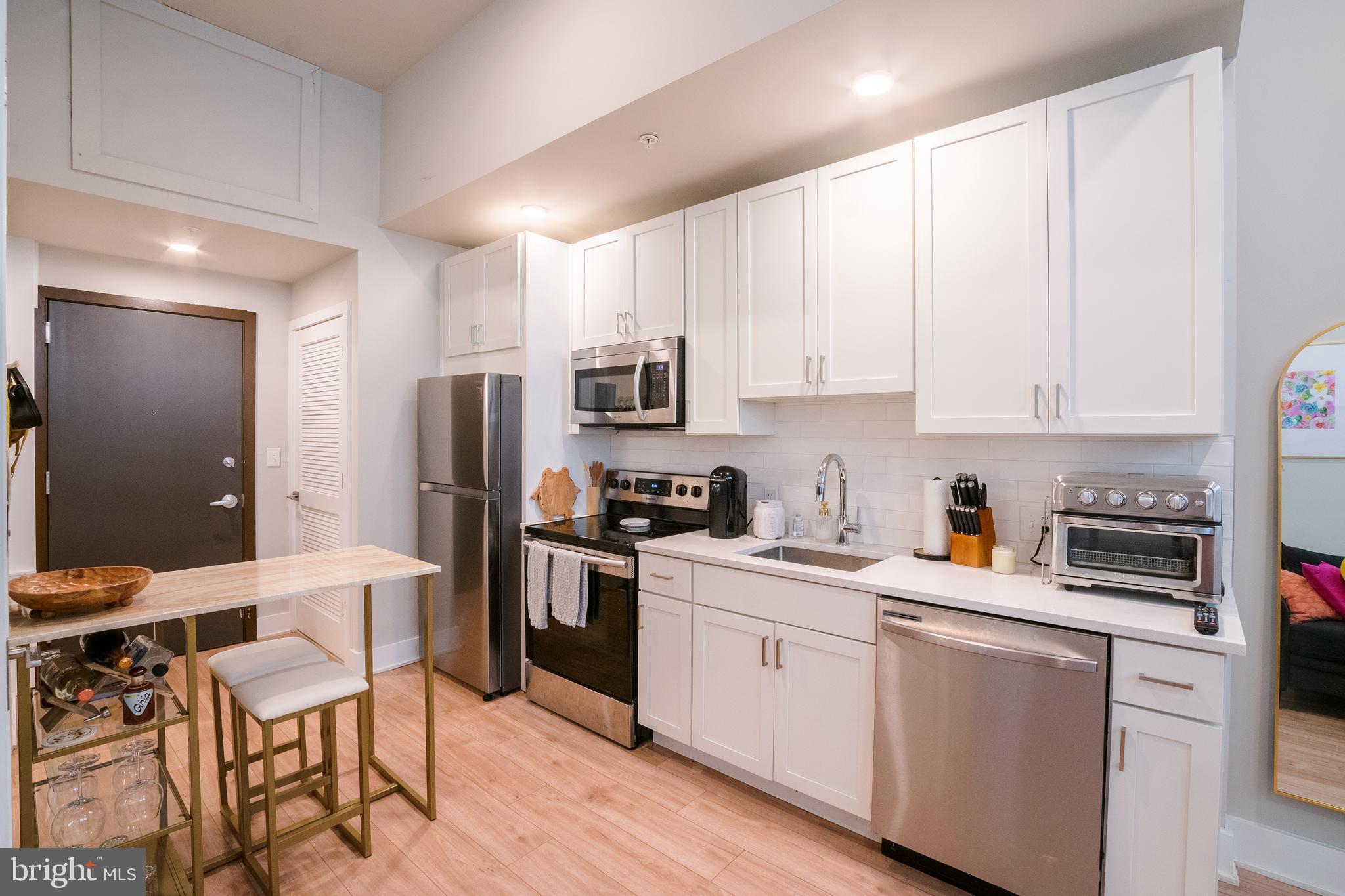 POINT BREEZE - Residential Lease