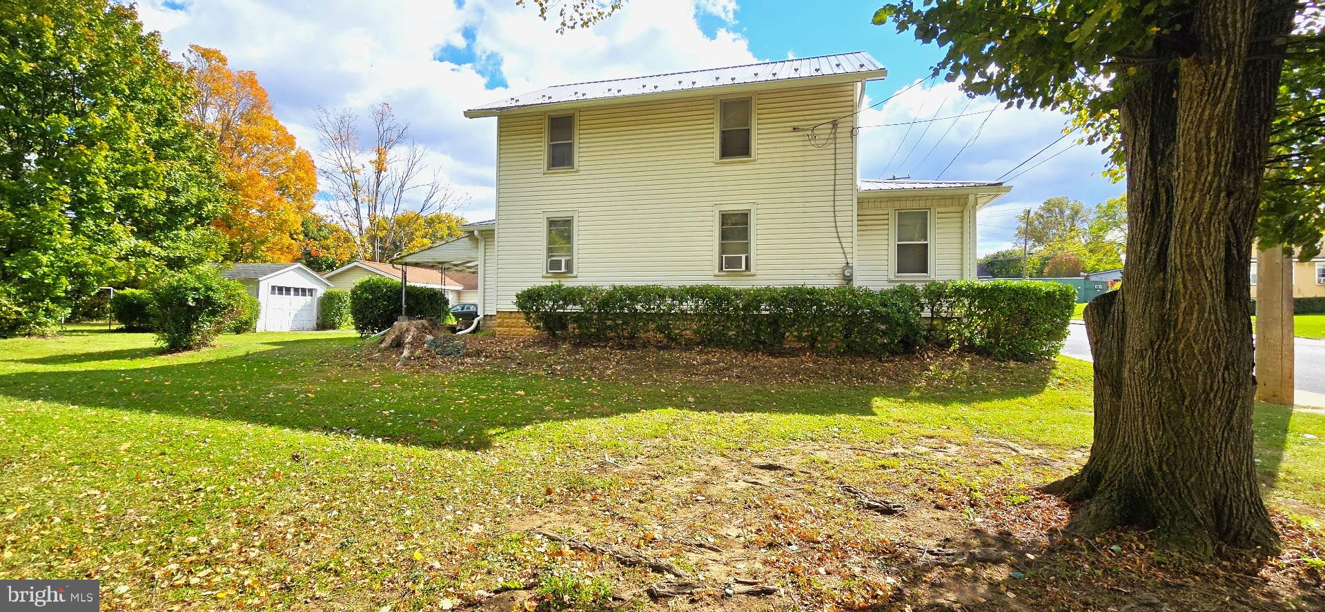 111 E FIFTH STREET