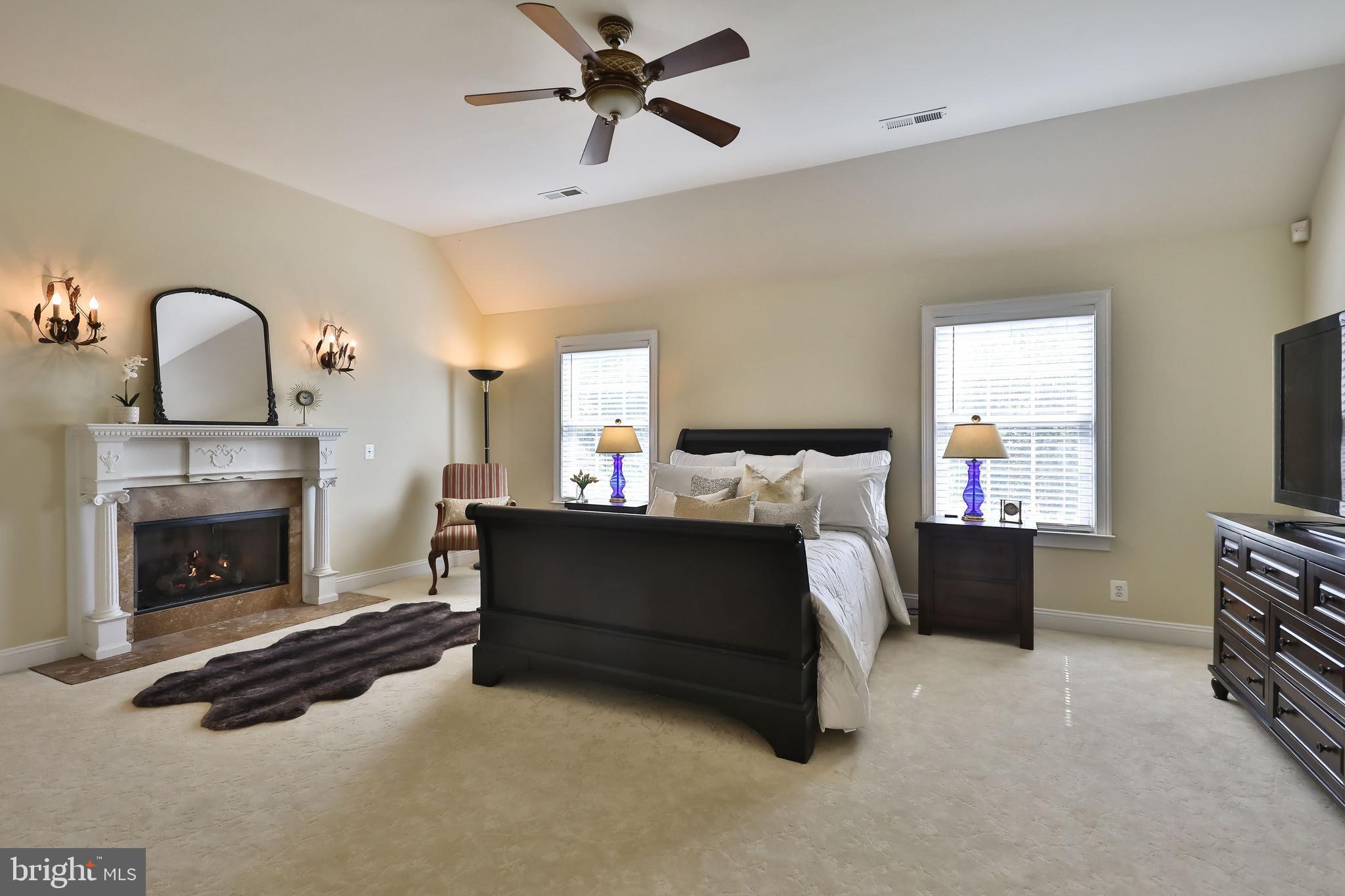 MAPLEWOOD - Residential