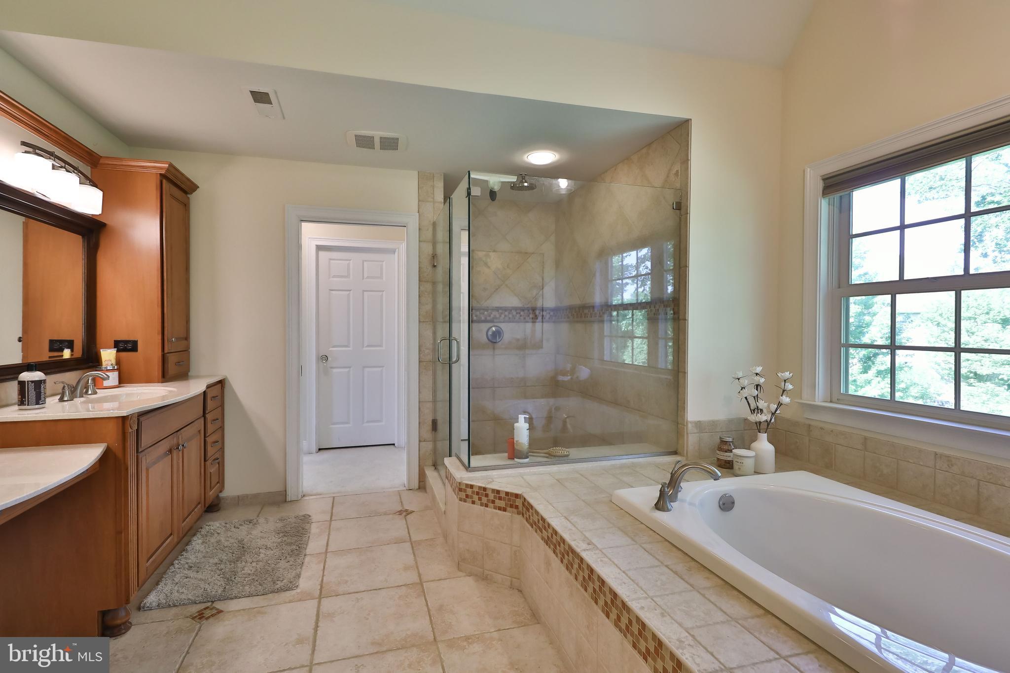 MAPLEWOOD - Residential