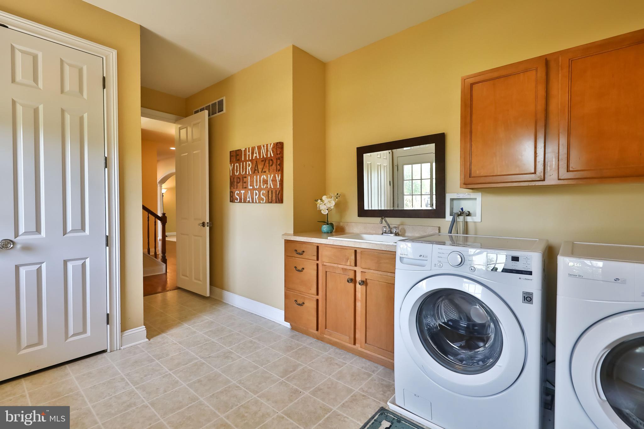 MAPLEWOOD - Residential