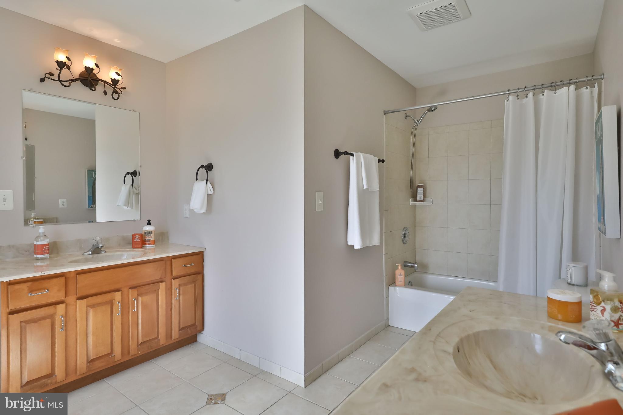 MAPLEWOOD - Residential