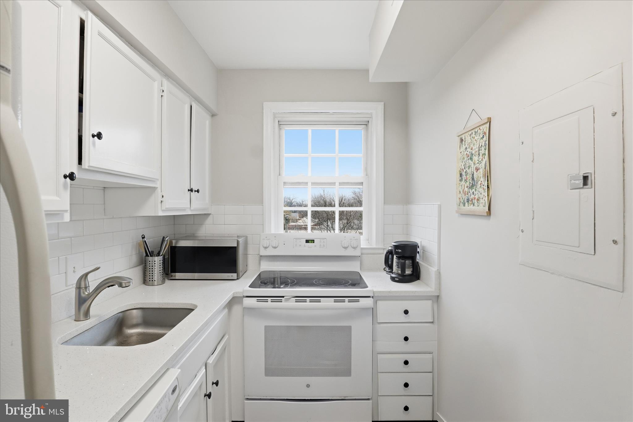 COMMONS OF ARLINGTON - Residential