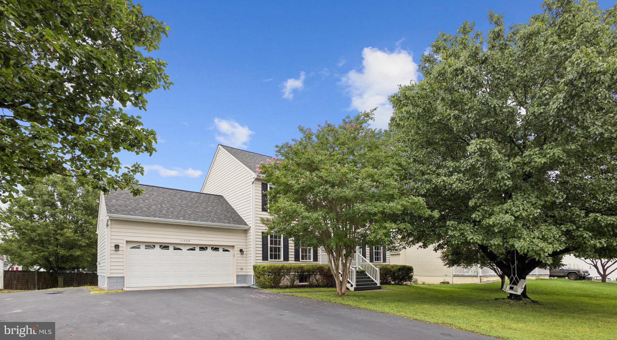 MAPLE GROVE - Residential