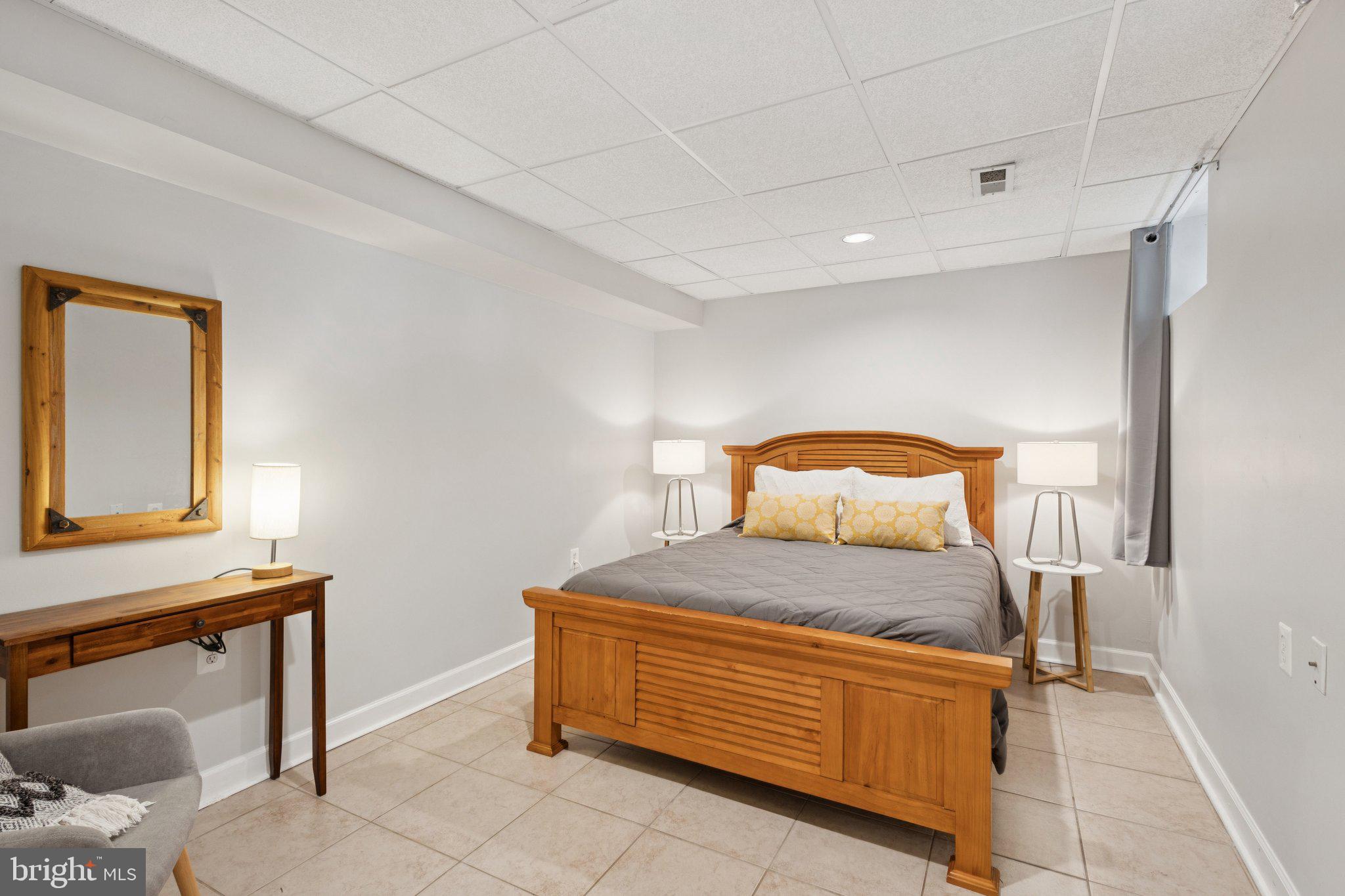 MAPLE GROVE - Residential