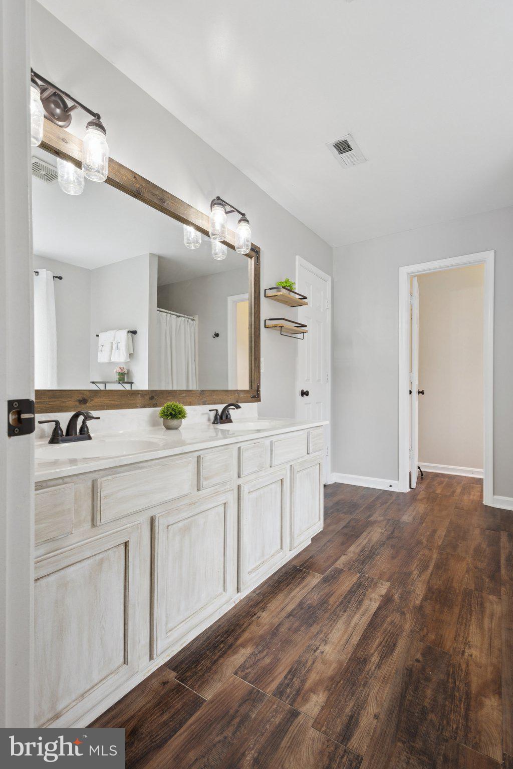 MAPLE GROVE - Residential