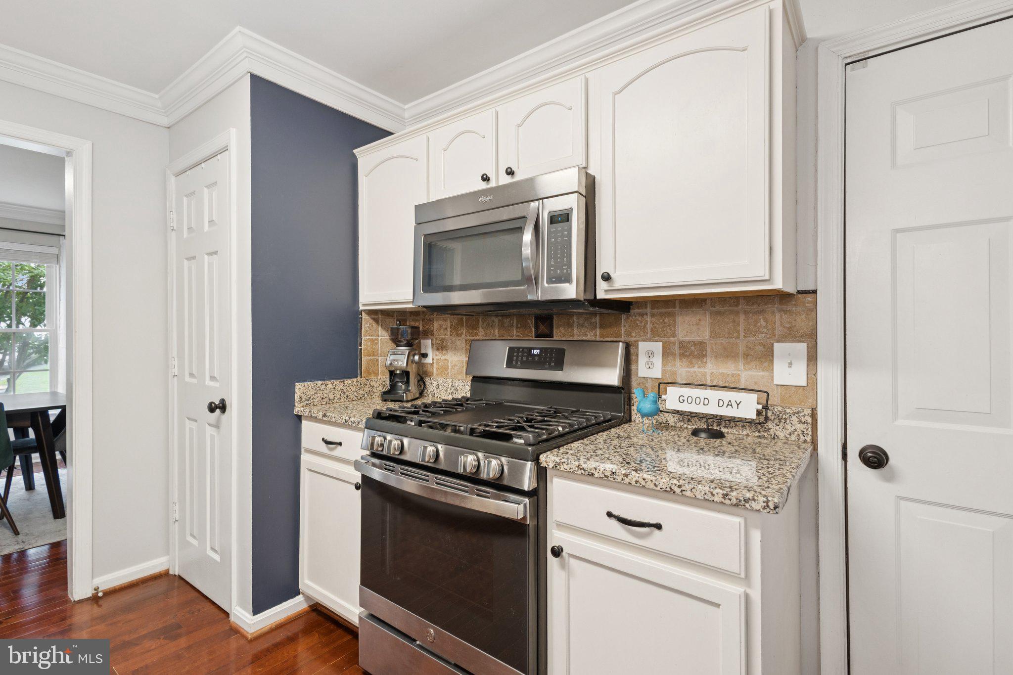 MAPLE GROVE - Residential