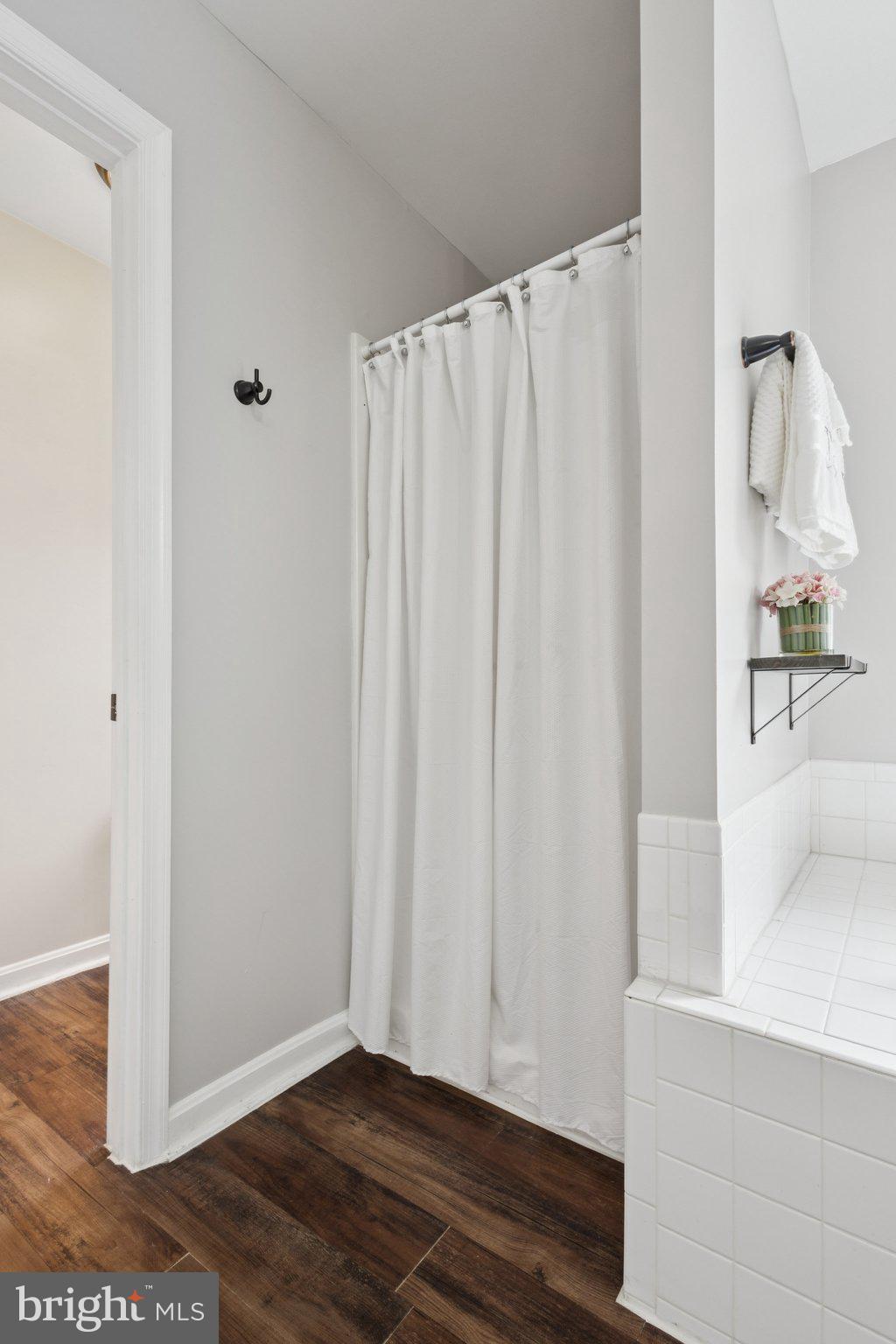 MAPLE GROVE - Residential