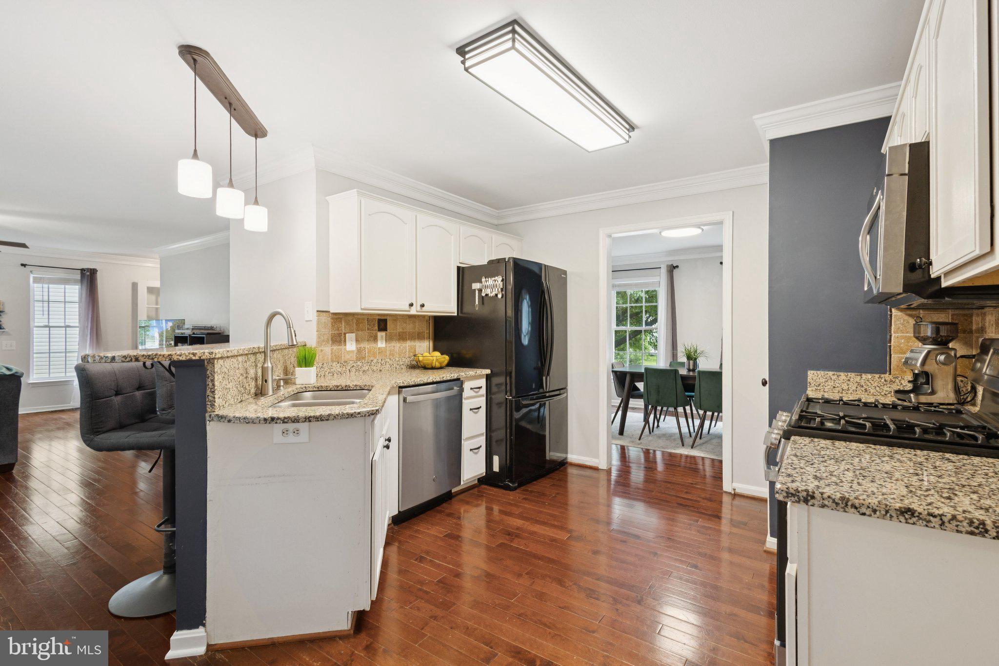 MAPLE GROVE - Residential