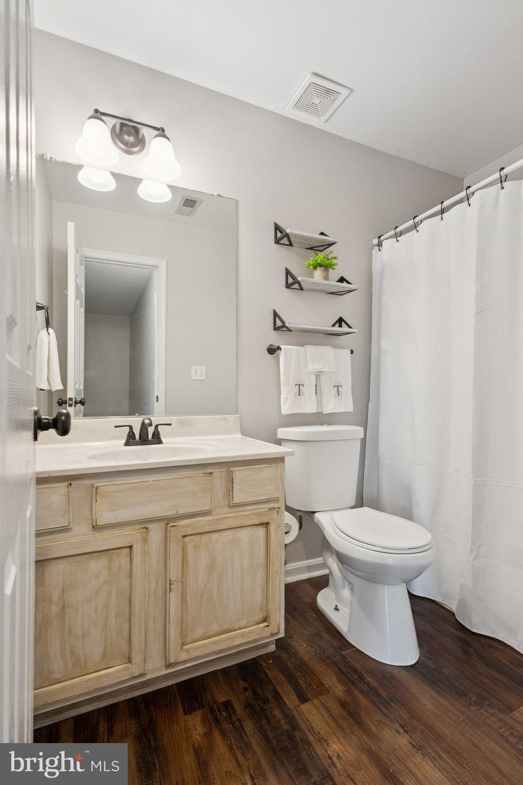 MAPLE GROVE - Residential