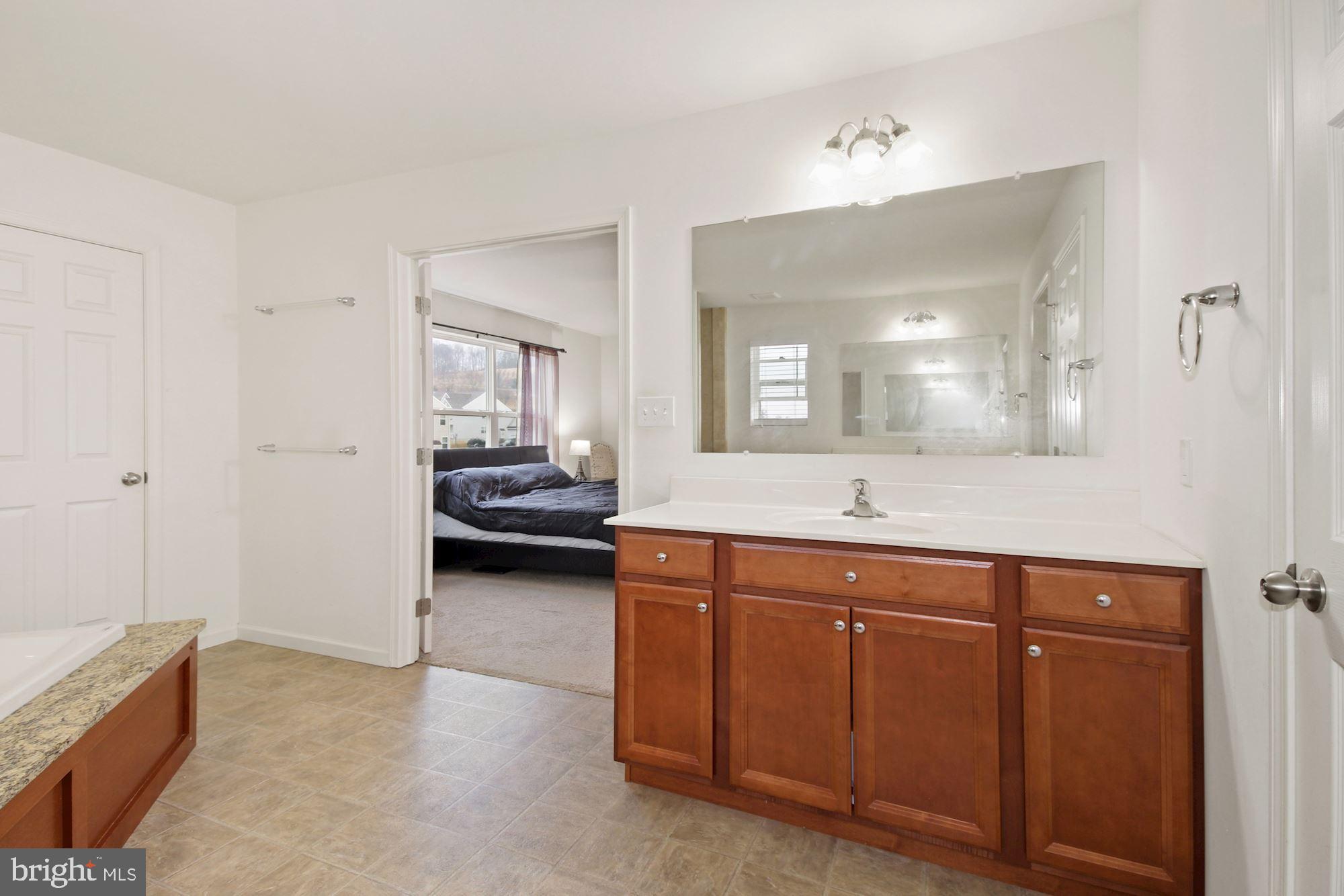 APPLEWOOD - Residential