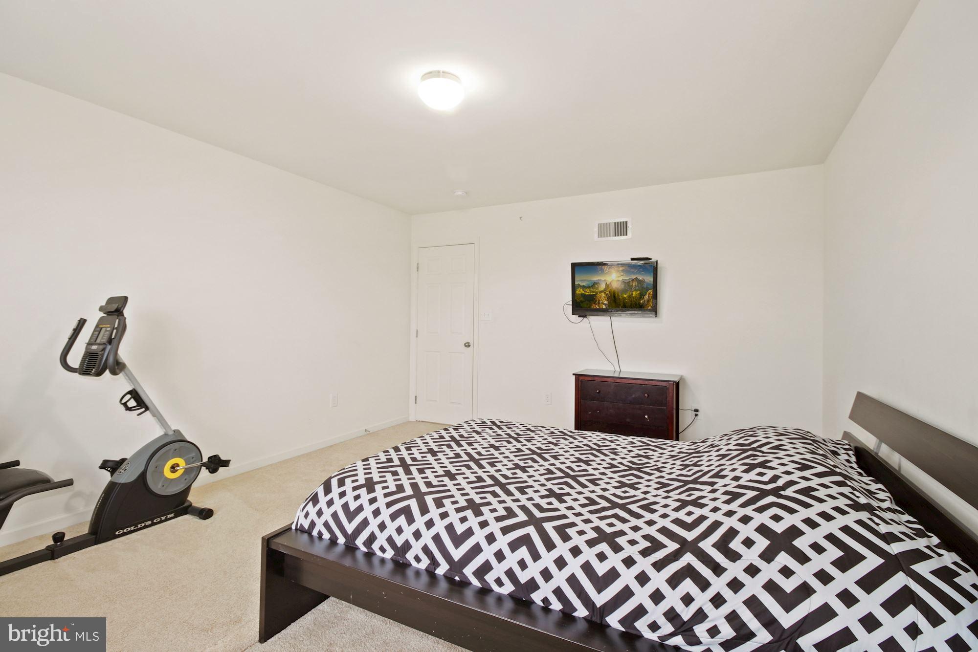 APPLEWOOD - Residential