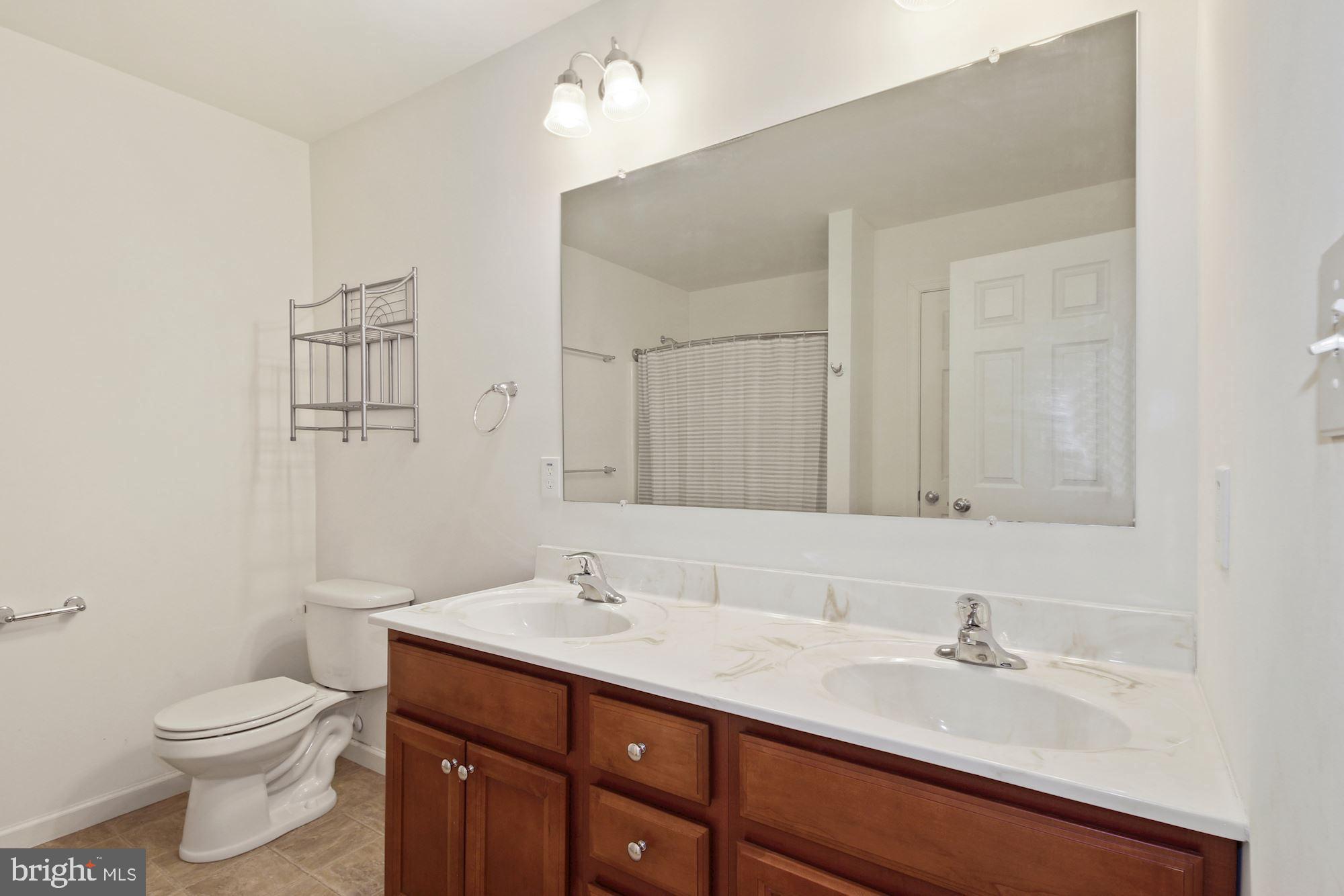 APPLEWOOD - Residential