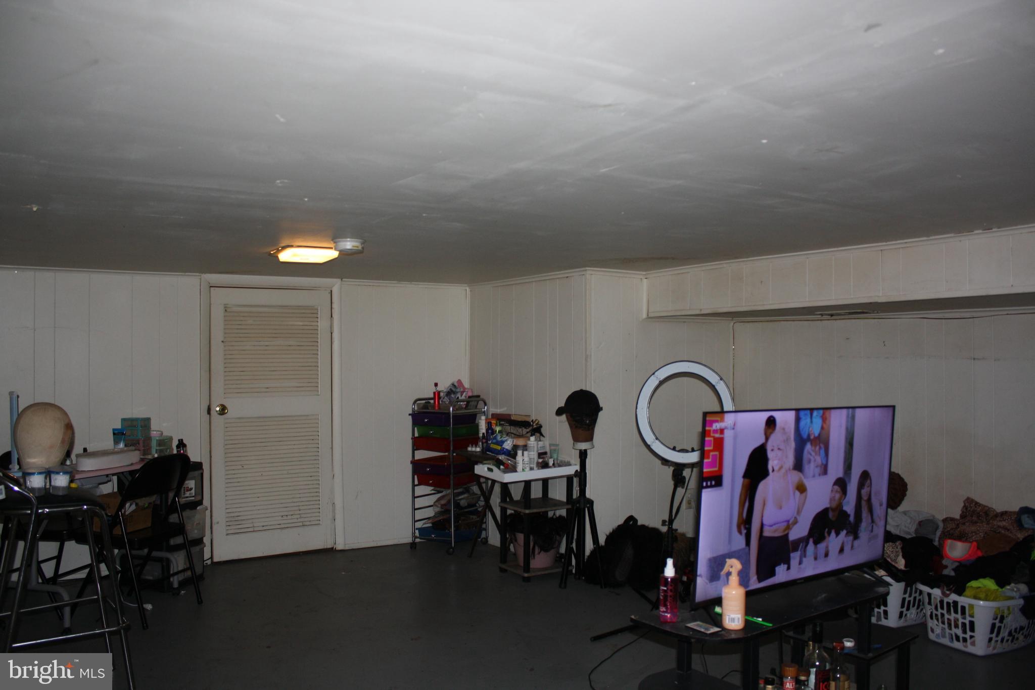 SANDTOWN-WINCHESTER - Residential