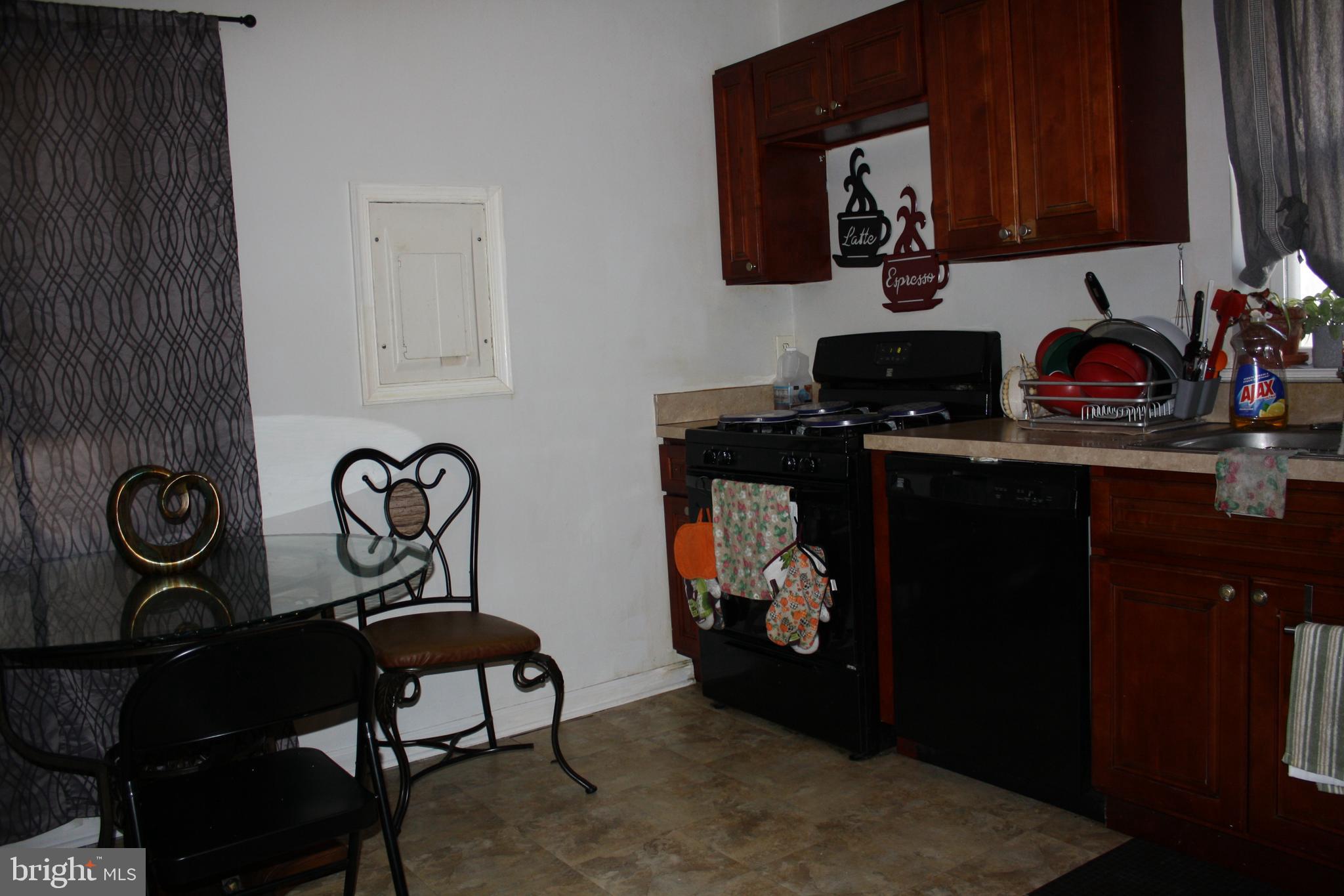 SANDTOWN-WINCHESTER - Residential