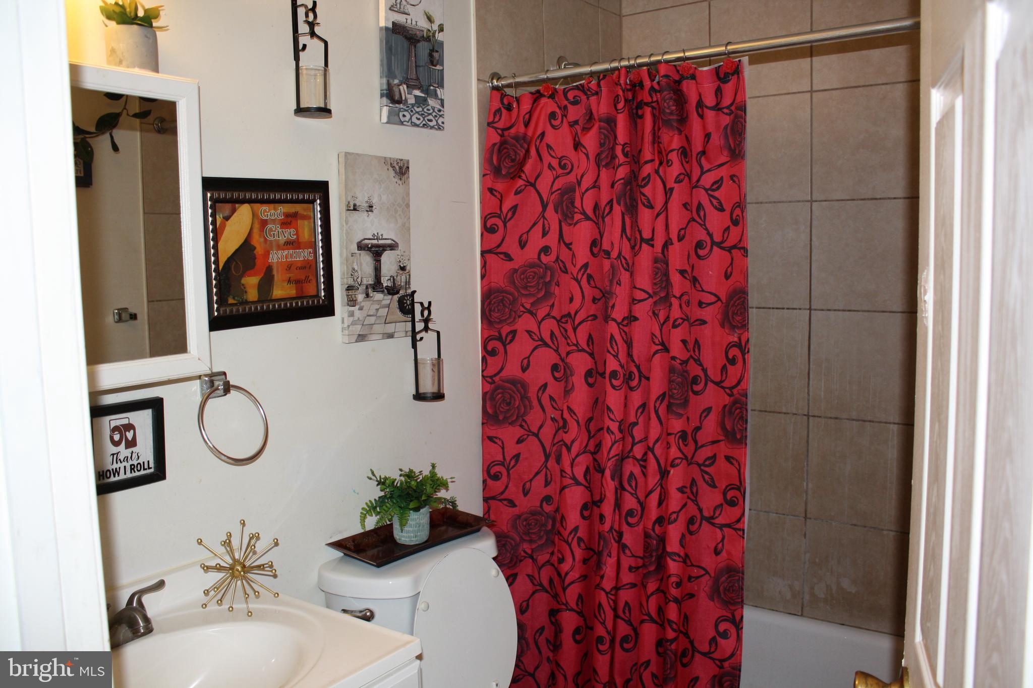 SANDTOWN-WINCHESTER - Residential