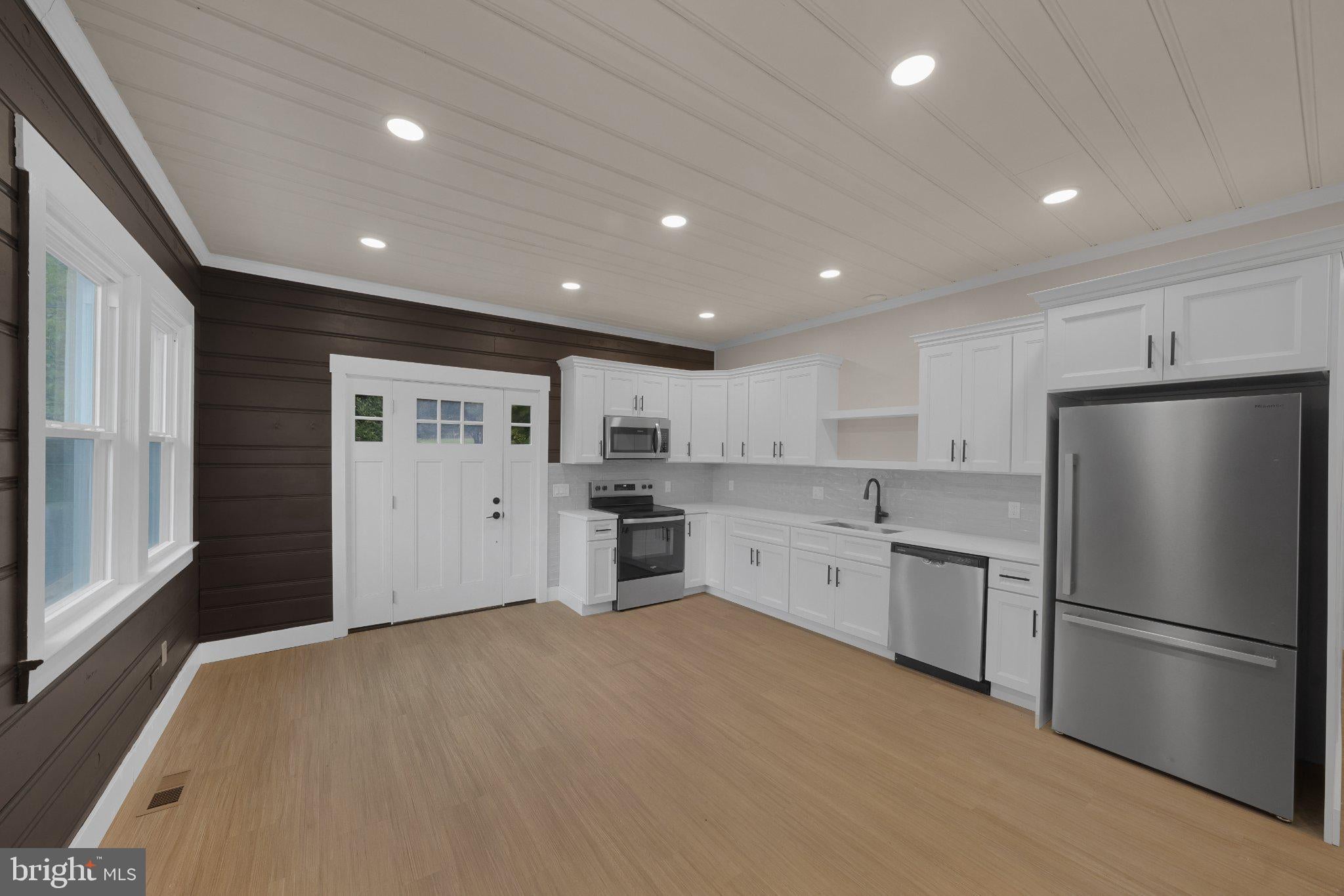 71 DREAMLAND PARK DRIVE BACK