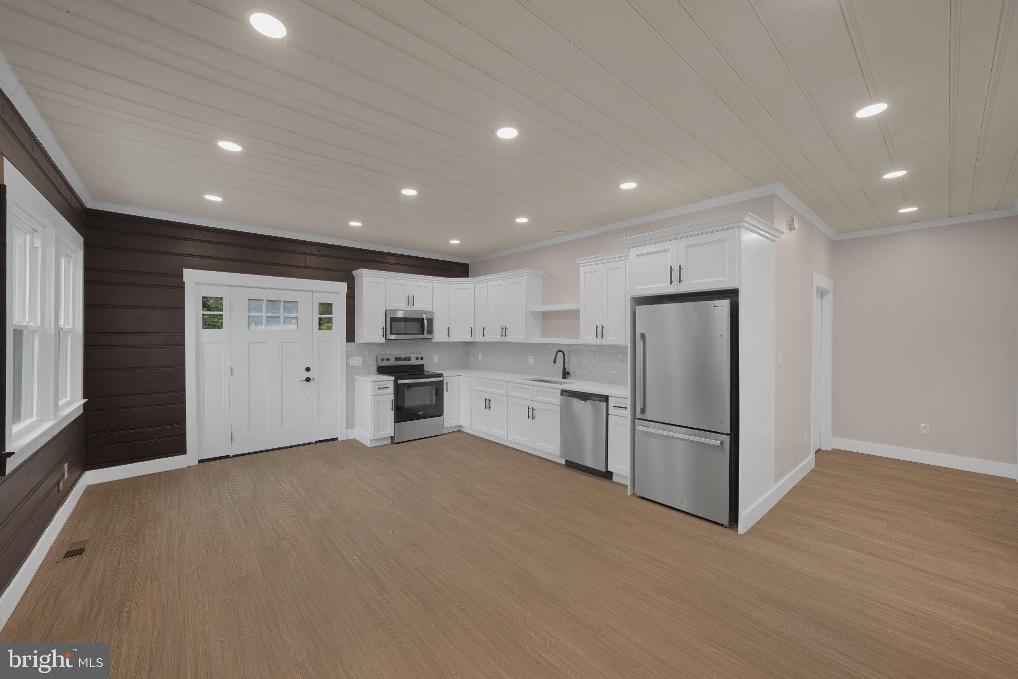 71 DREAMLAND PARK DRIVE BACK