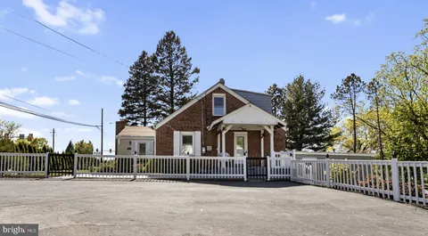5400 Union Deposit Road, Harrisburg, PA MLS: PADA2044574