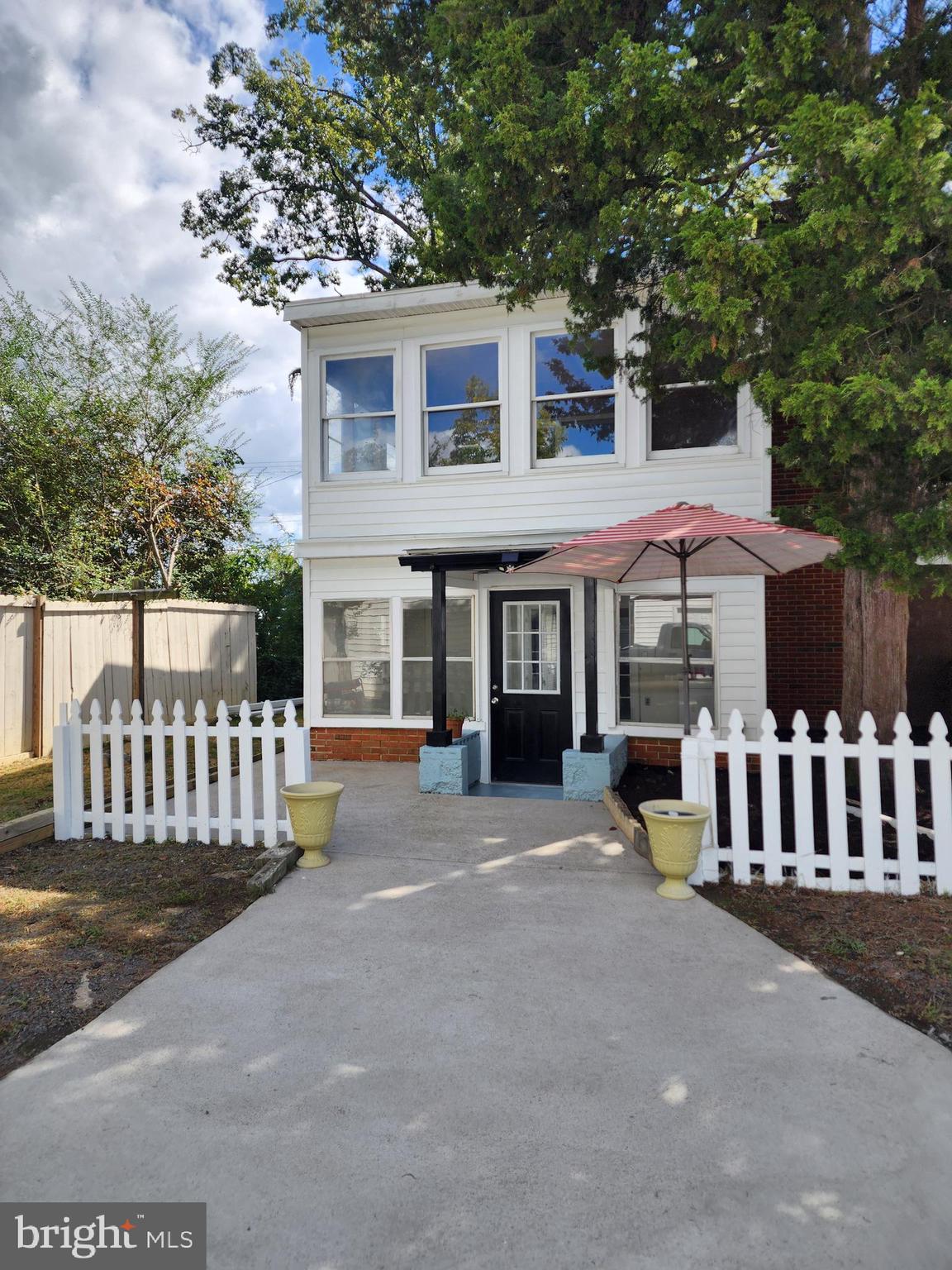 ROSELAND - Residential