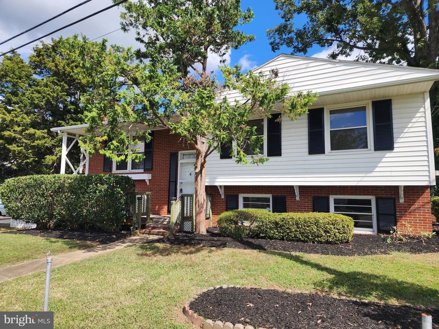 !!!Nice single family!!! Residential and Commercial property Zoning C2. Main level with three bedrooms, all hardwood flooring on main level. Bonus sun-room. Lower level with a full bathroom, a rec-room, fireplace, a wet bar, and an additional room.  Big detached two car garage, concrete driveway. This property has many uses, in summary, C2 zoning is a common type of zoning that allows for a mix of commercial uses.