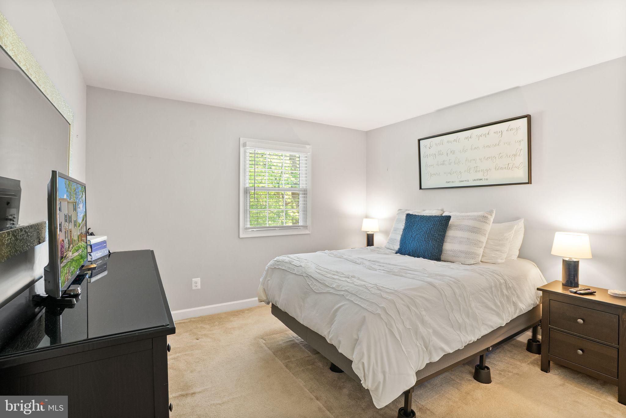 LAKE BRADDOCK - Residential