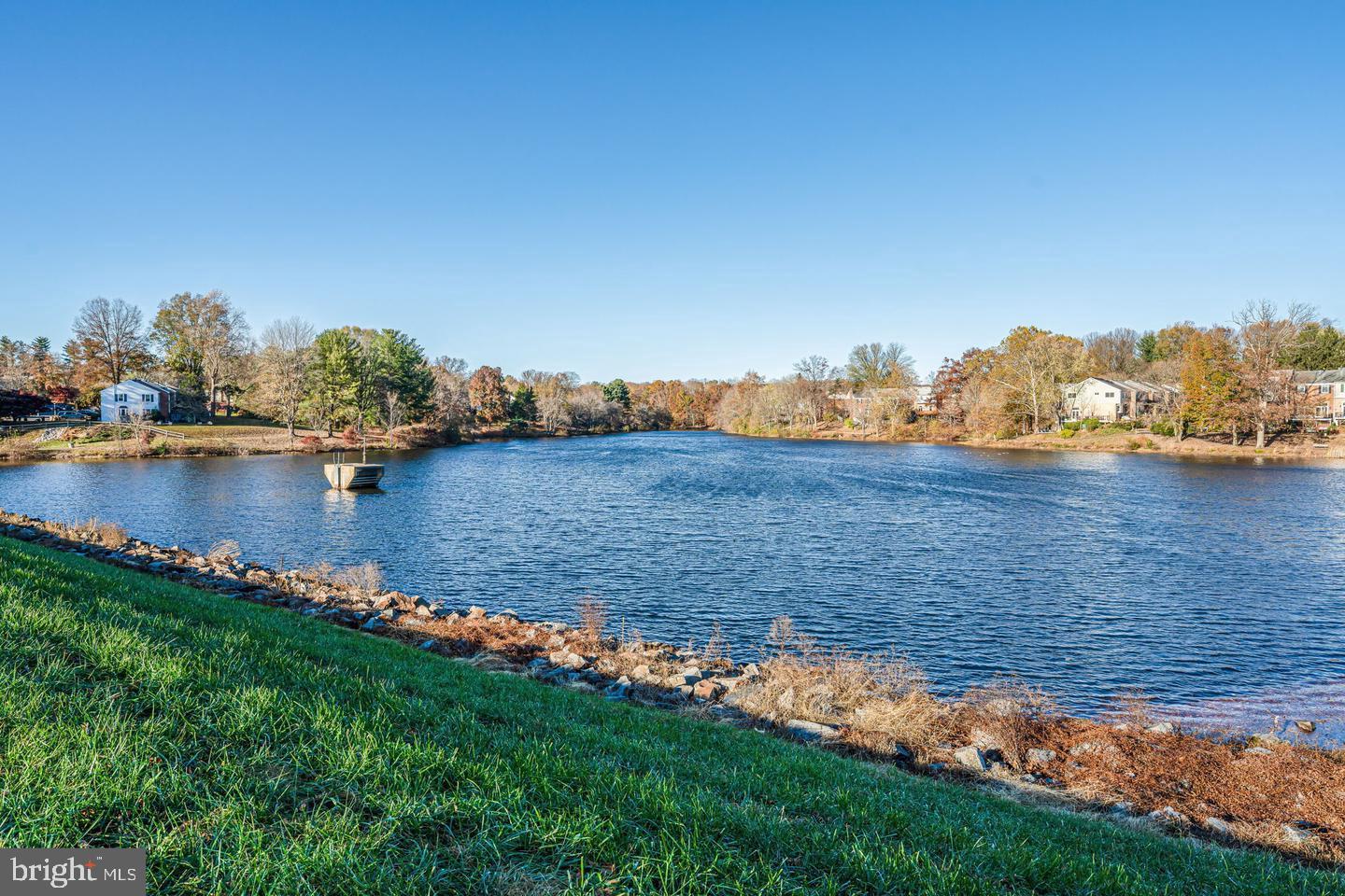 LAKE BRADDOCK - Residential