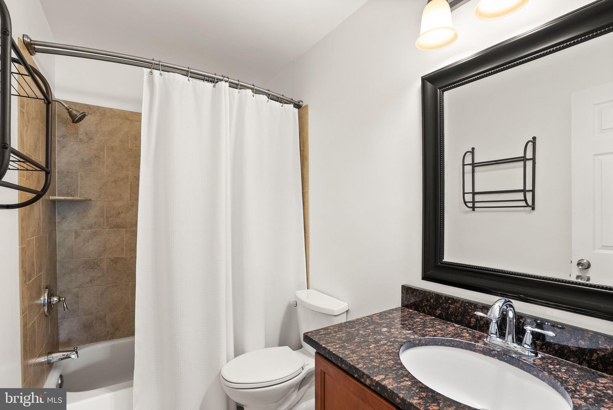 LAKE BRADDOCK - Residential