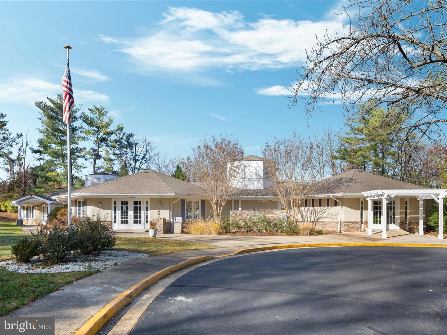 LAKE BRADDOCK - Residential