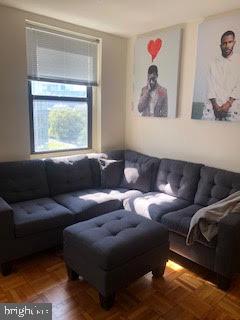 ART MUSEUM AREA - Residential Lease