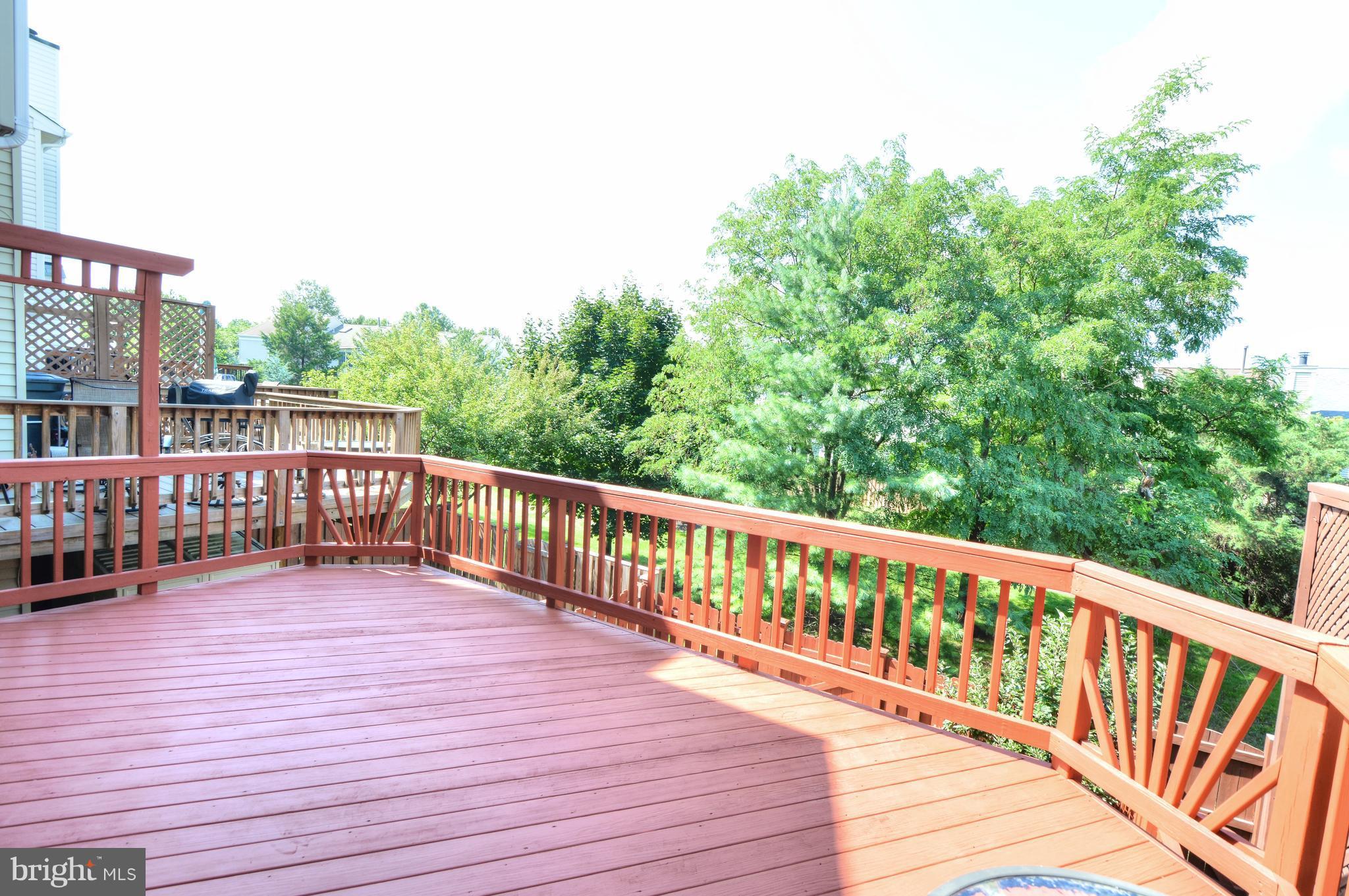 ASHBURN FARM - Residential