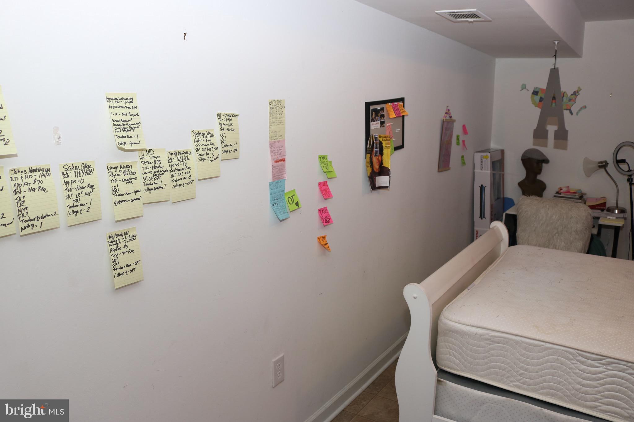 CLINTON - Residential