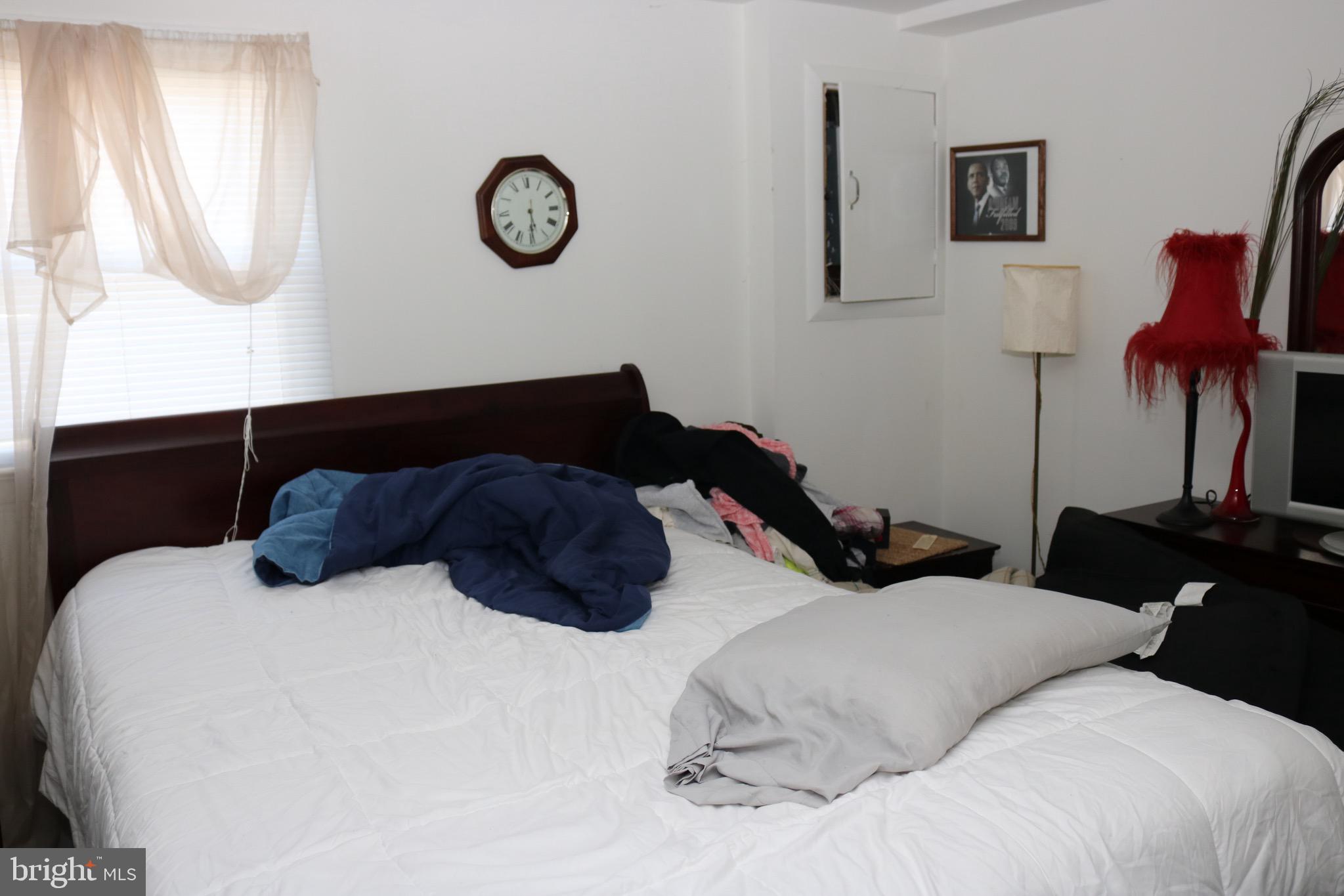 CLINTON - Residential