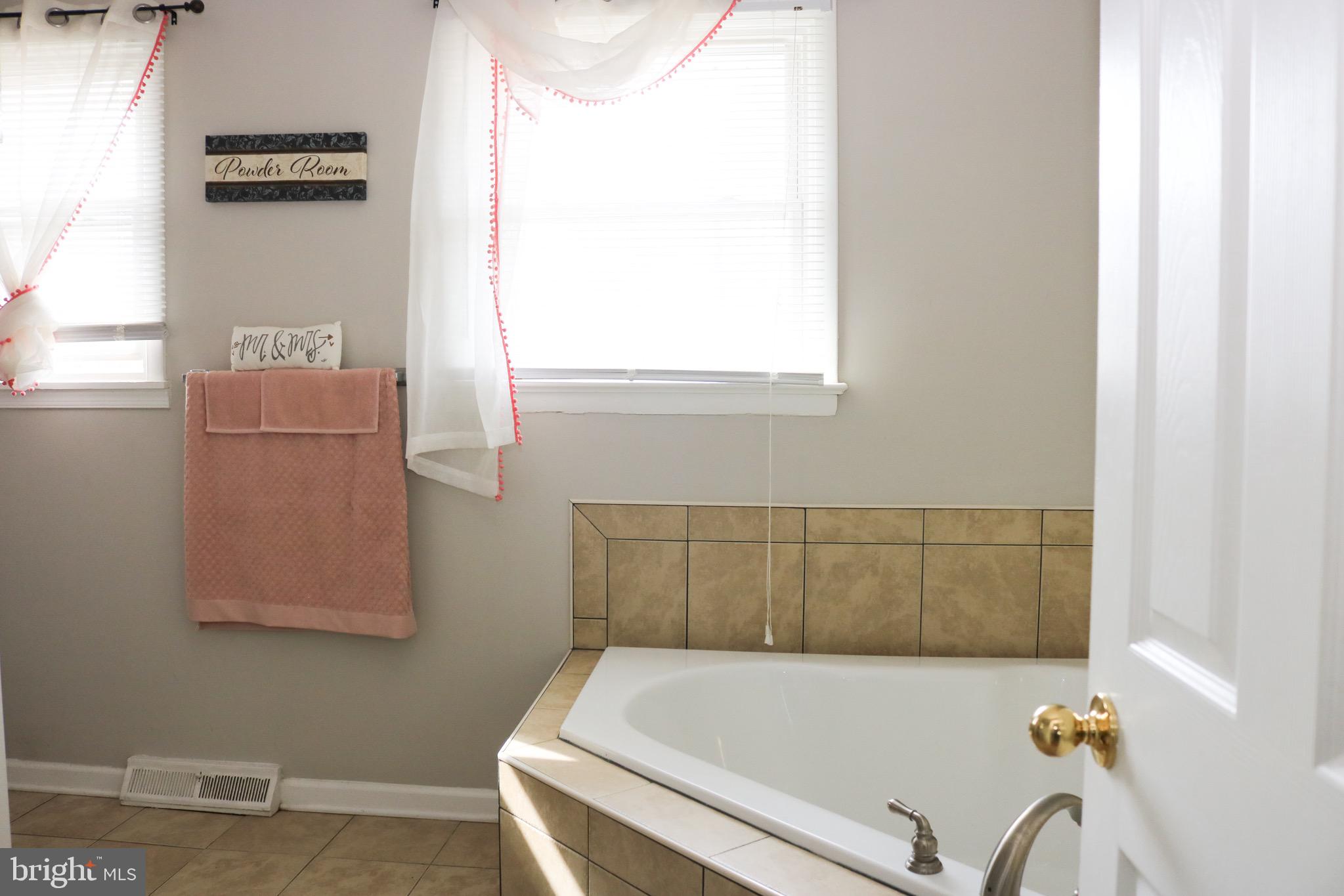 CLINTON - Residential