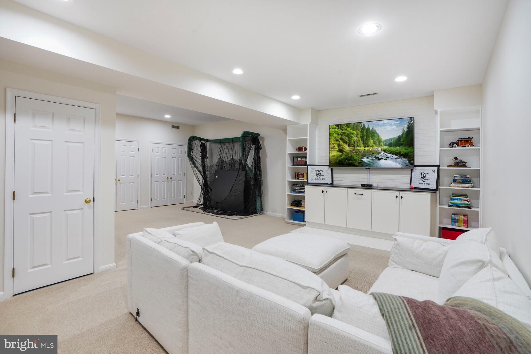 RICHLAND MEADOWS - Residential