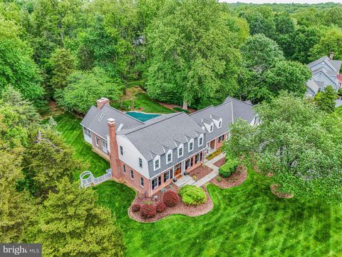 706 CROWN MEADOW DRIVE GREAT FALLS VA 22066