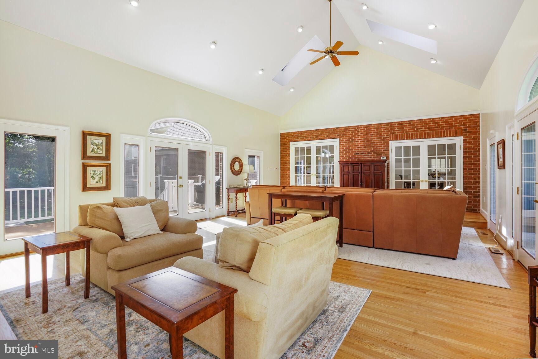 RICHLAND MEADOWS - Residential