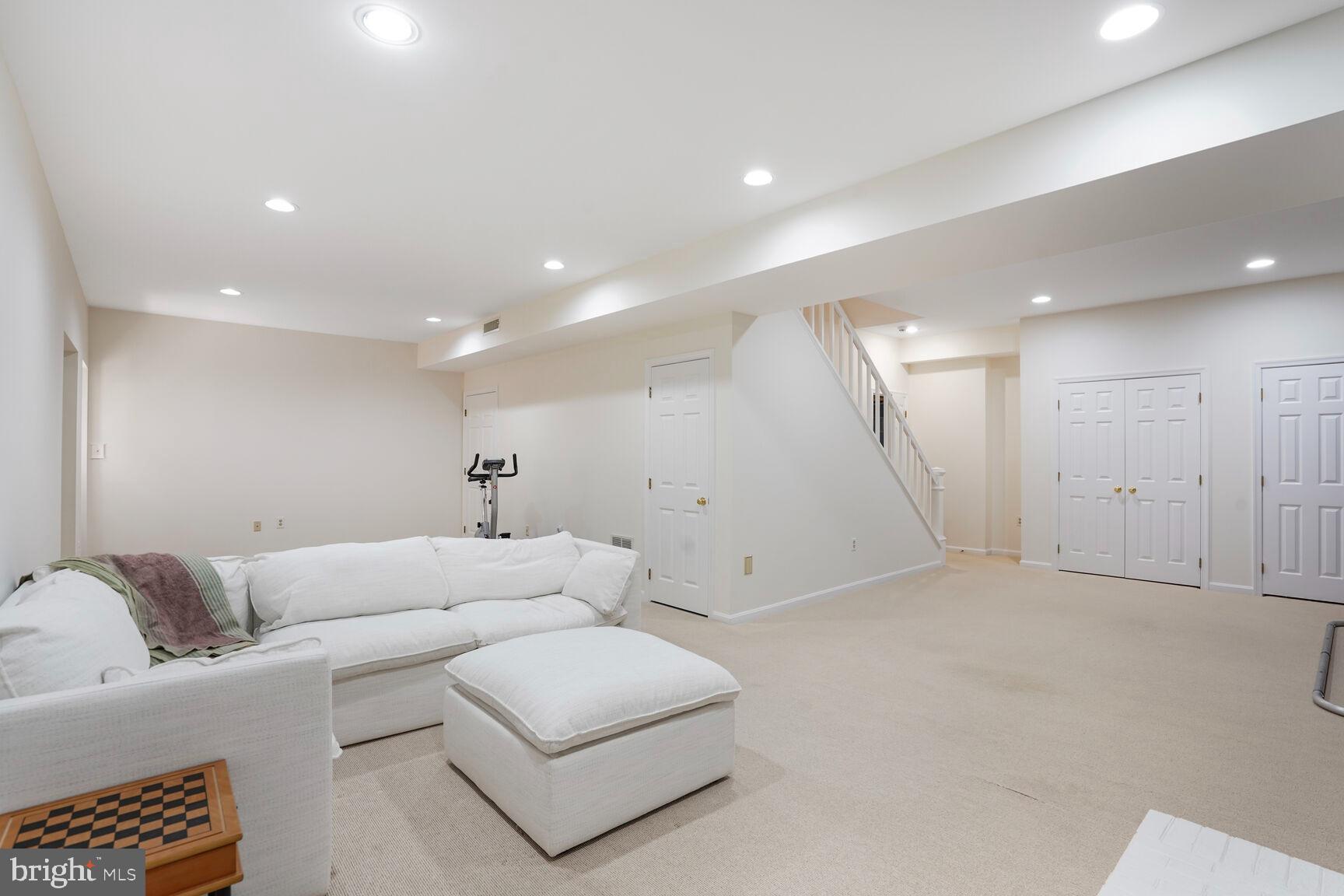 RICHLAND MEADOWS - Residential