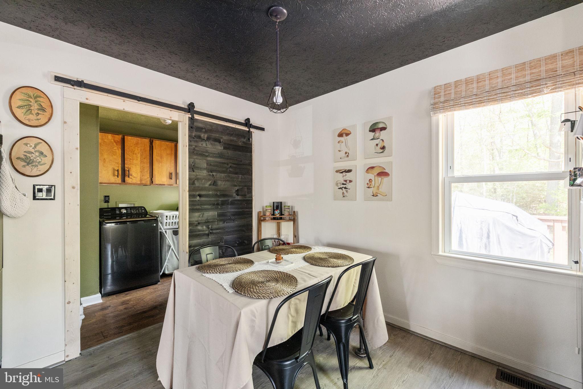 MILLERS TAVERN ESTATES - Residential