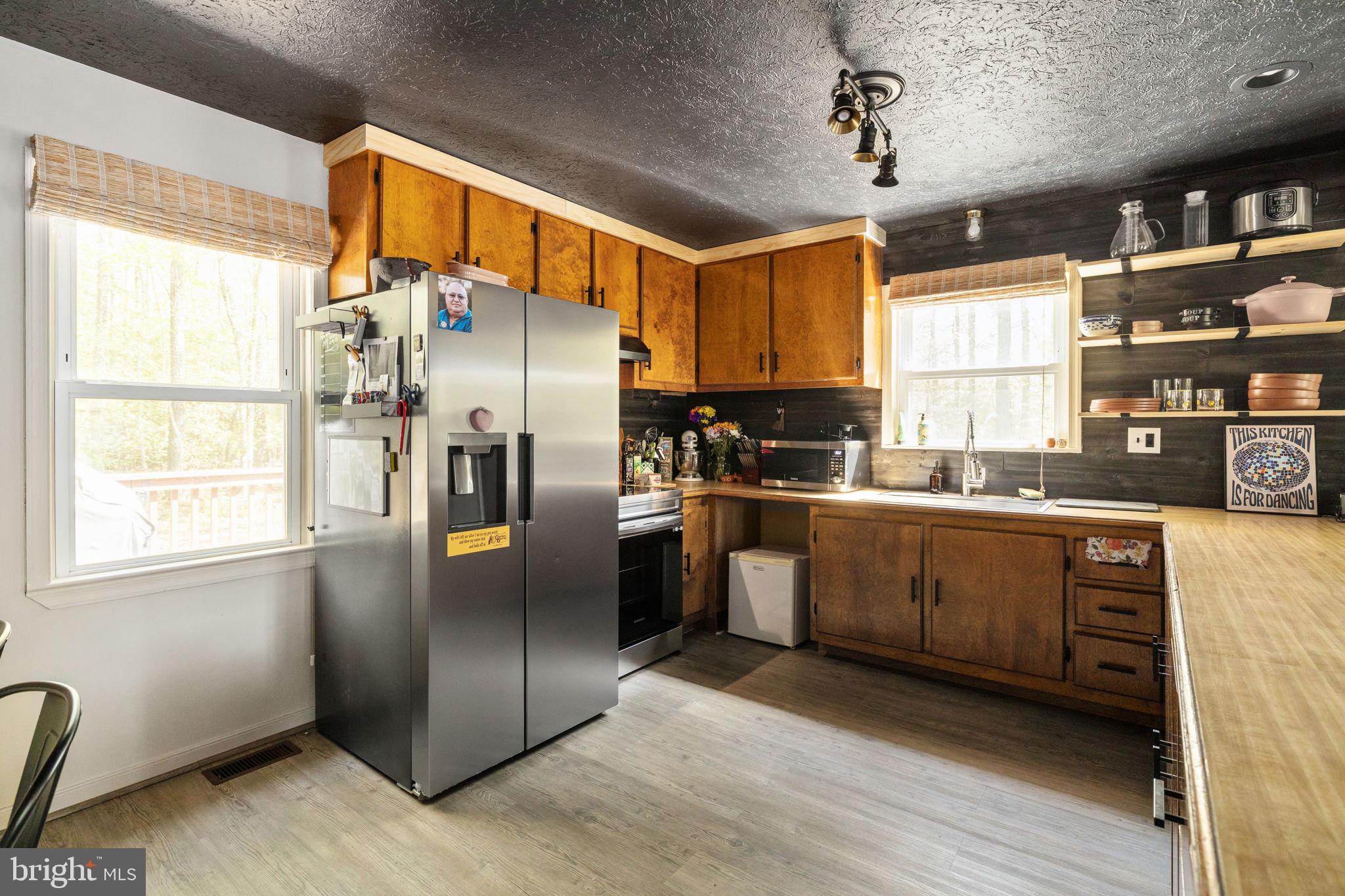 MILLERS TAVERN ESTATES - Residential