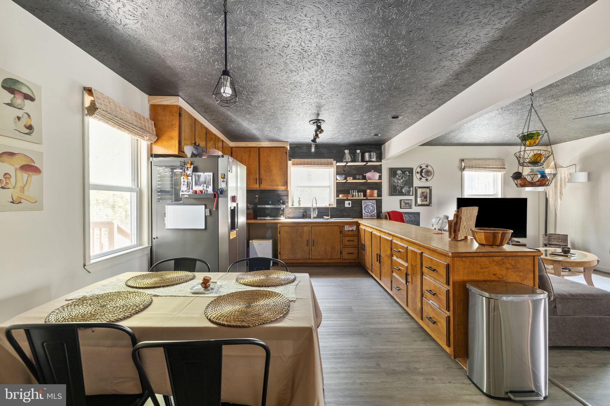 MILLERS TAVERN ESTATES - Residential