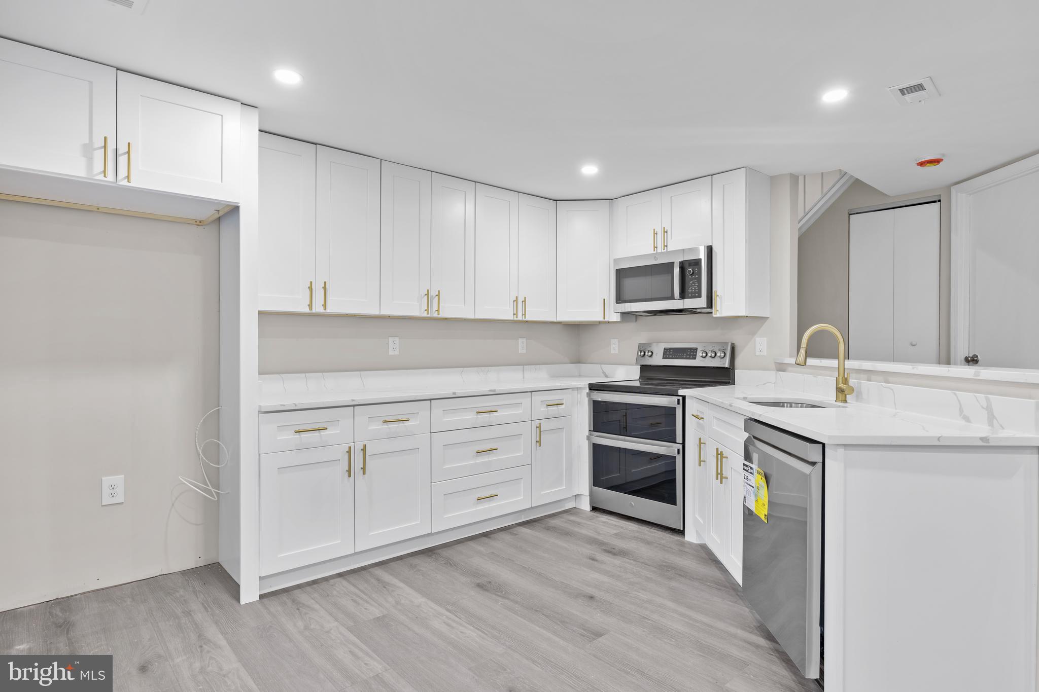 ROGERS FORGE - Residential