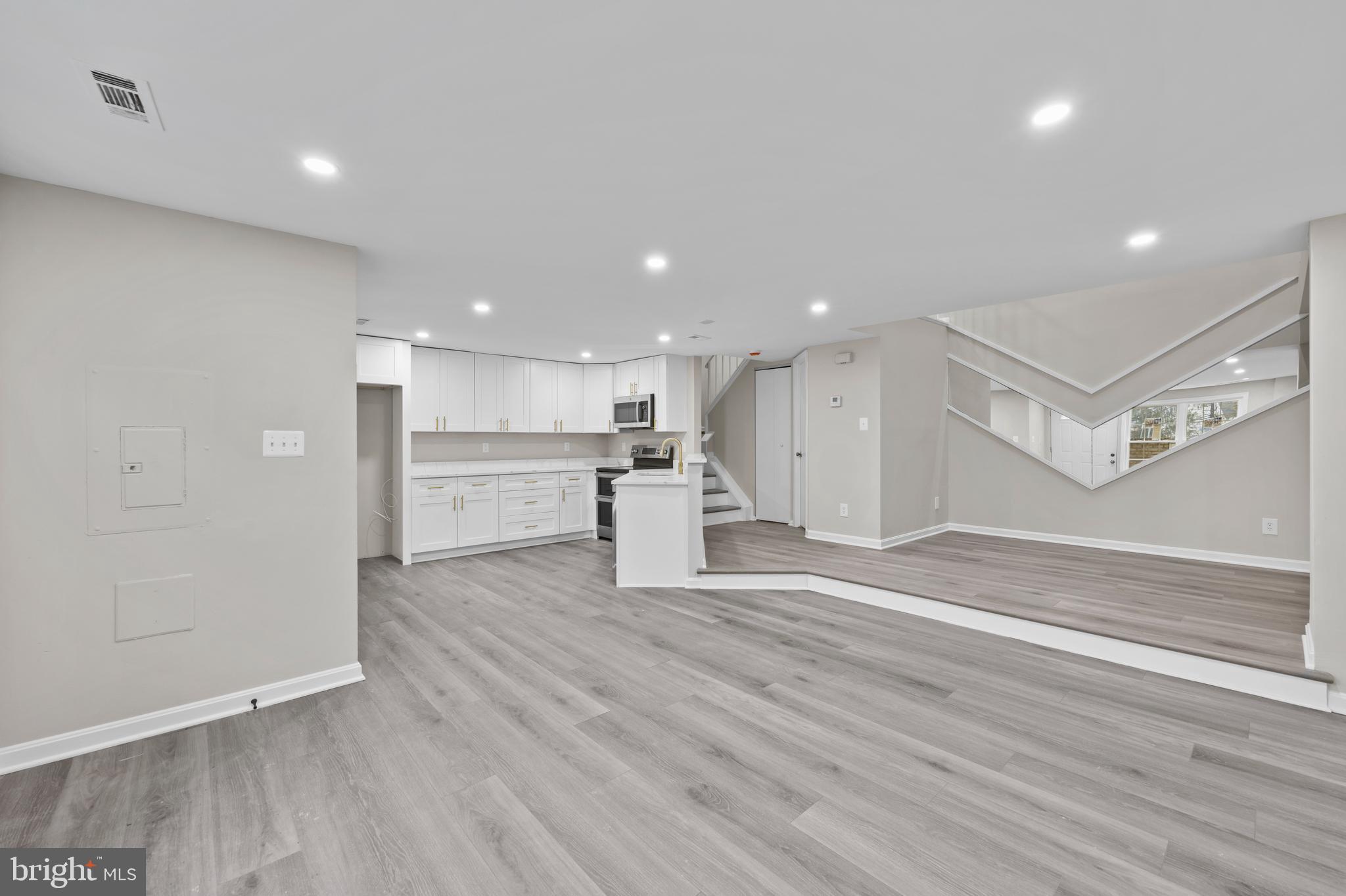ROGERS FORGE - Residential