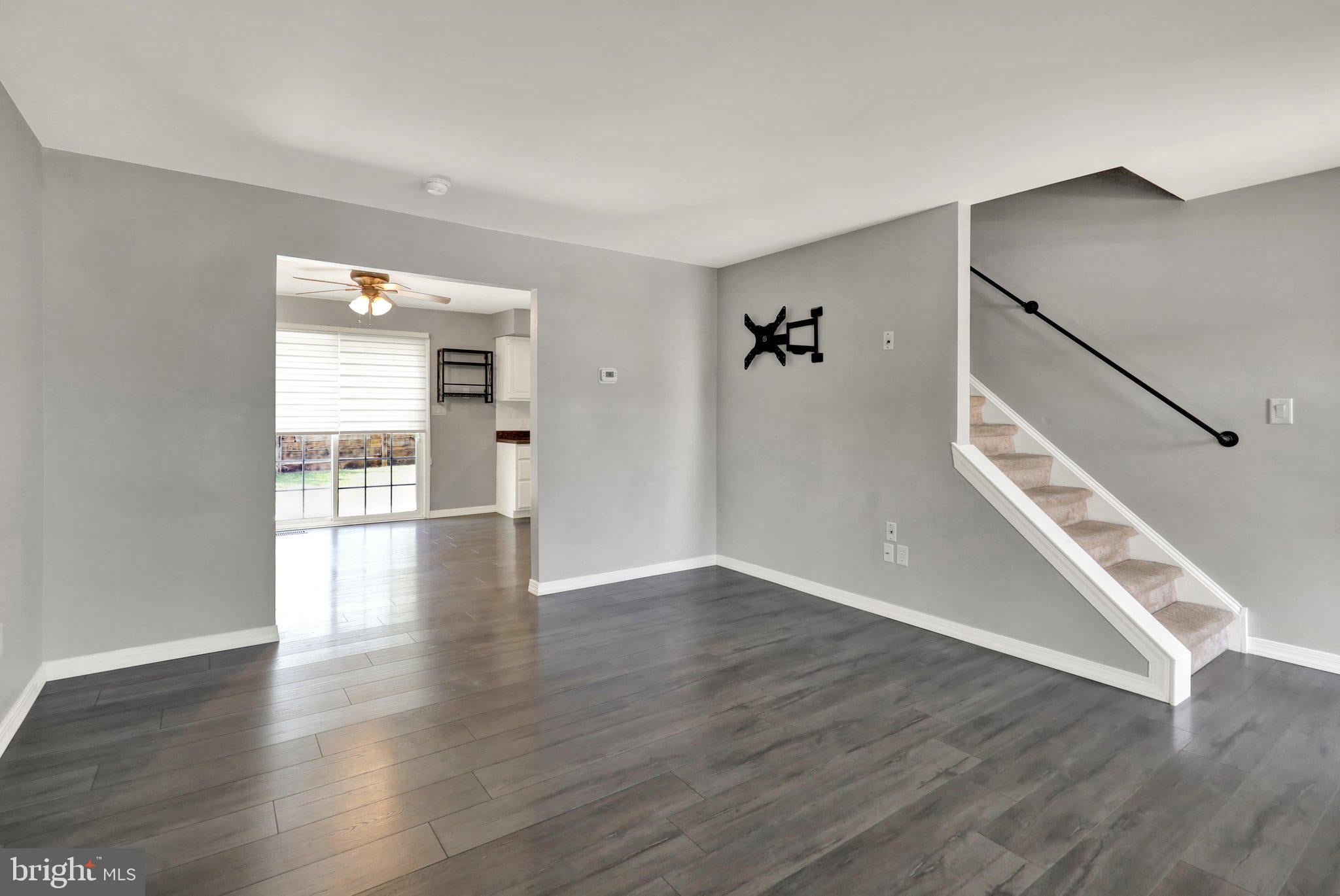 146 BAINBRIDGE CR