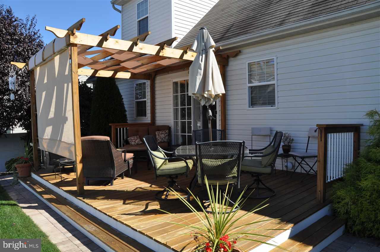 ALLYSON'S CROSSING - Residential