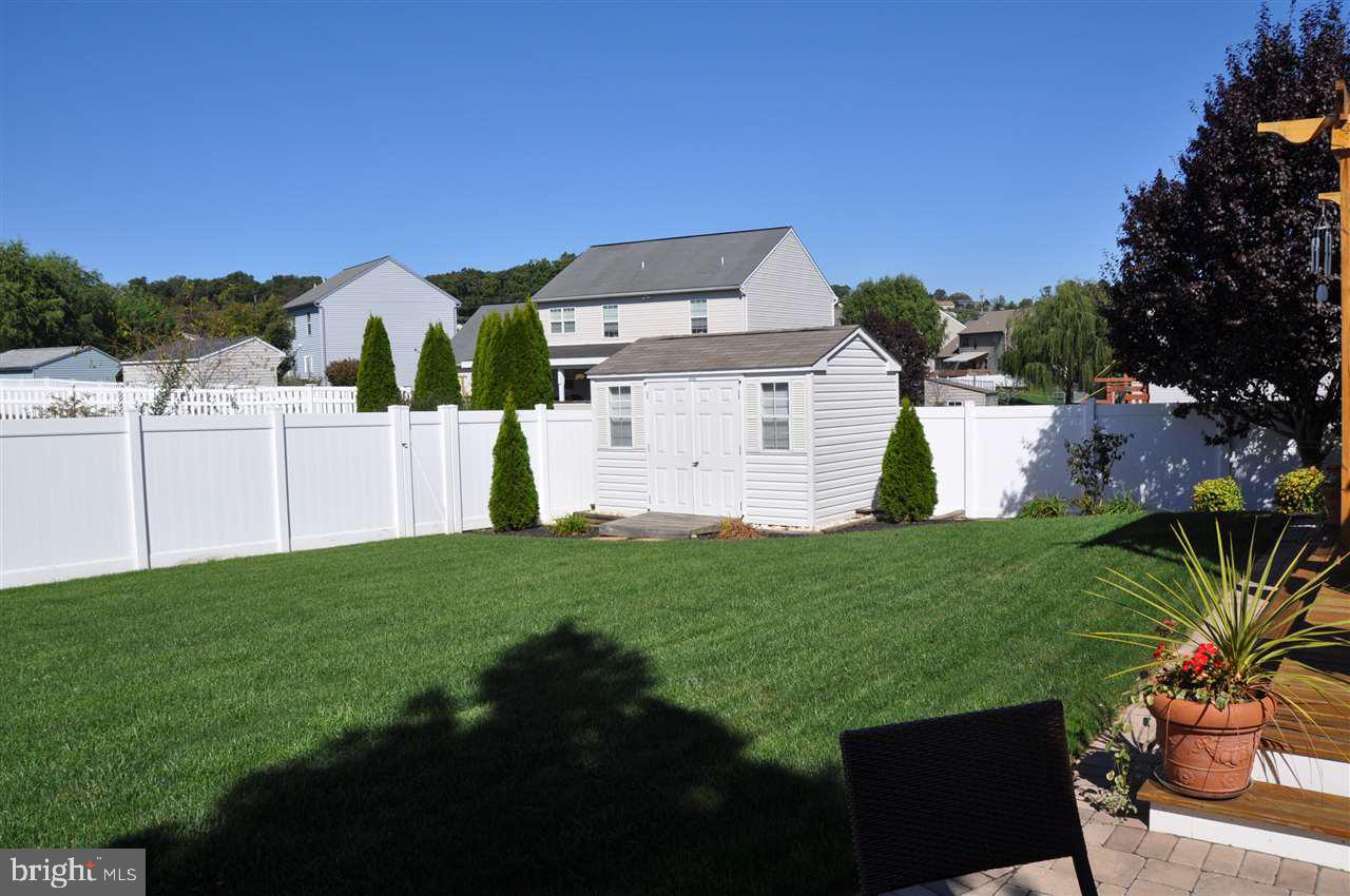 ALLYSON'S CROSSING - Residential